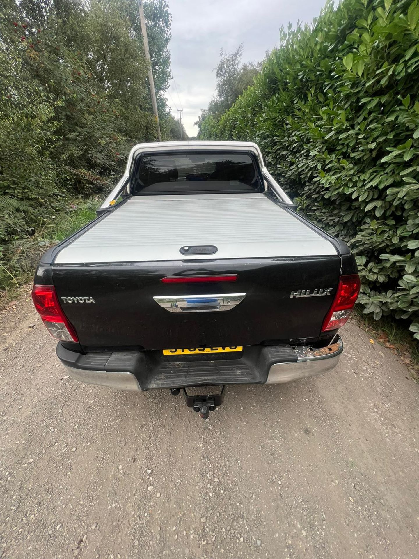 TOYOTA HILUX INVISIBLE 2019 FULL V5 - Image 8 of 15