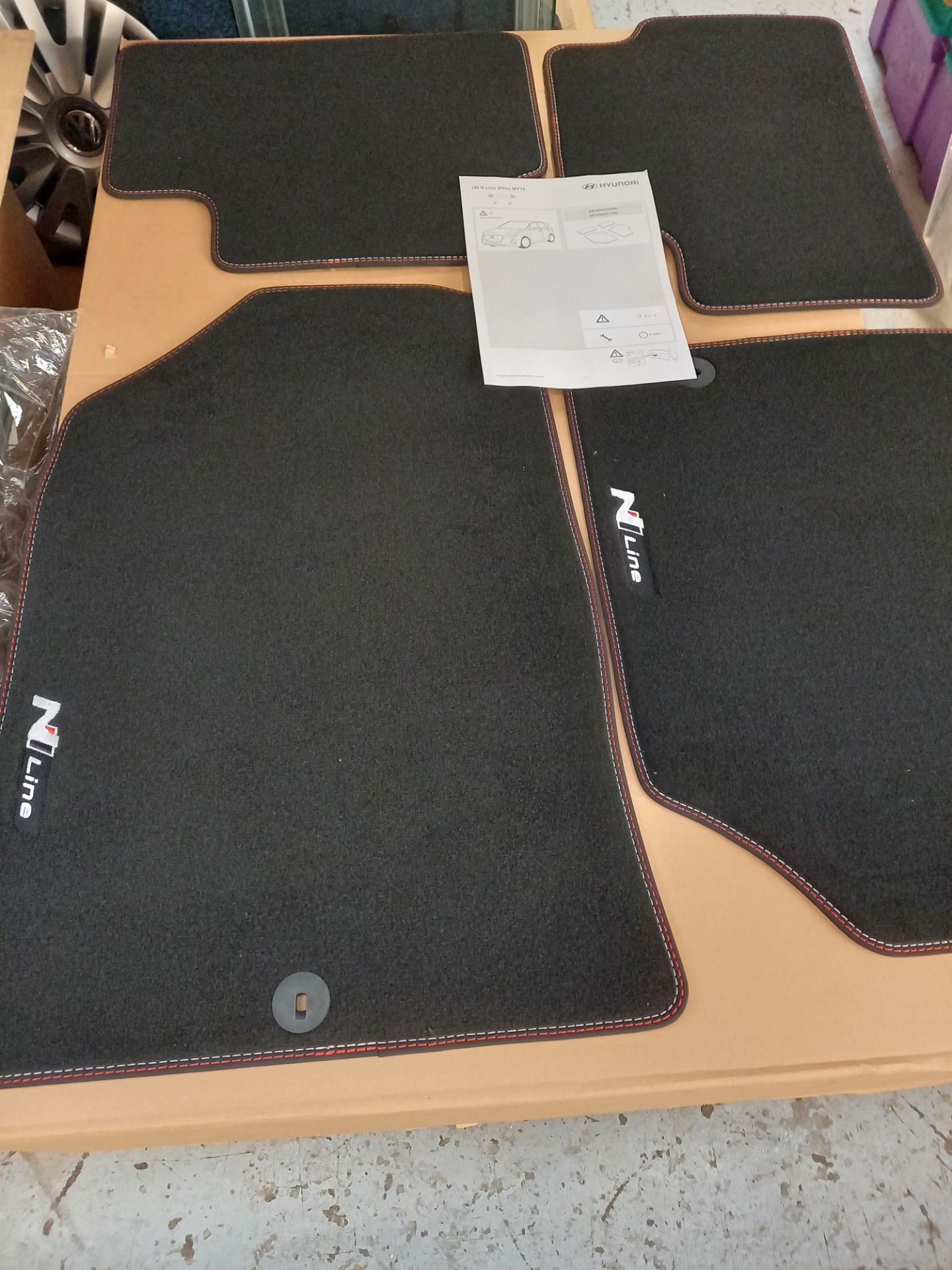41 X HYUNDAI NEW GENUINE OEM CARPET SETS FOR SANTE FE AND I30 STARTING PRICE IS THE RESERVE PRICE - Image 2 of 6