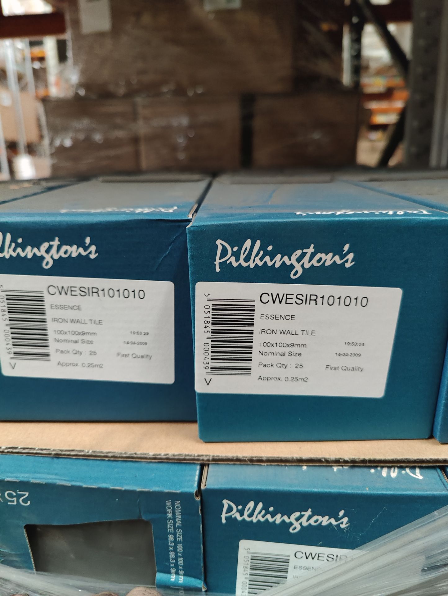 PALLET CONTAINING APPROX 4300 X PILKINGTONS IRON WALL TILES