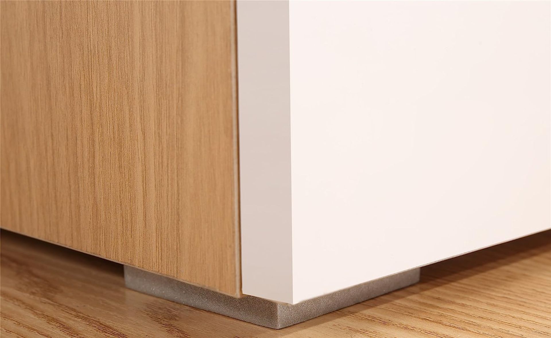 HARMIN MODERN 160CM TV STAND CABINET UNIT WITH HIGH GLOSS DOORS (WHITE ON OAK) - Image 9 of 9