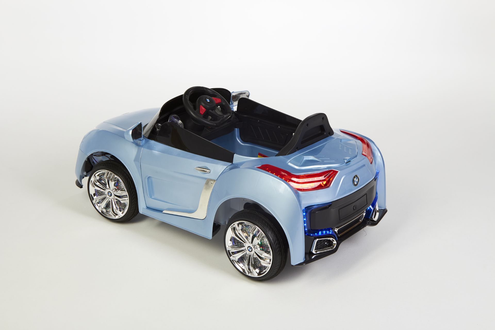 BRAND NEW BLUE KIDS ELECTRIC TOY CAR - BMW STYLE - Image 6 of 10