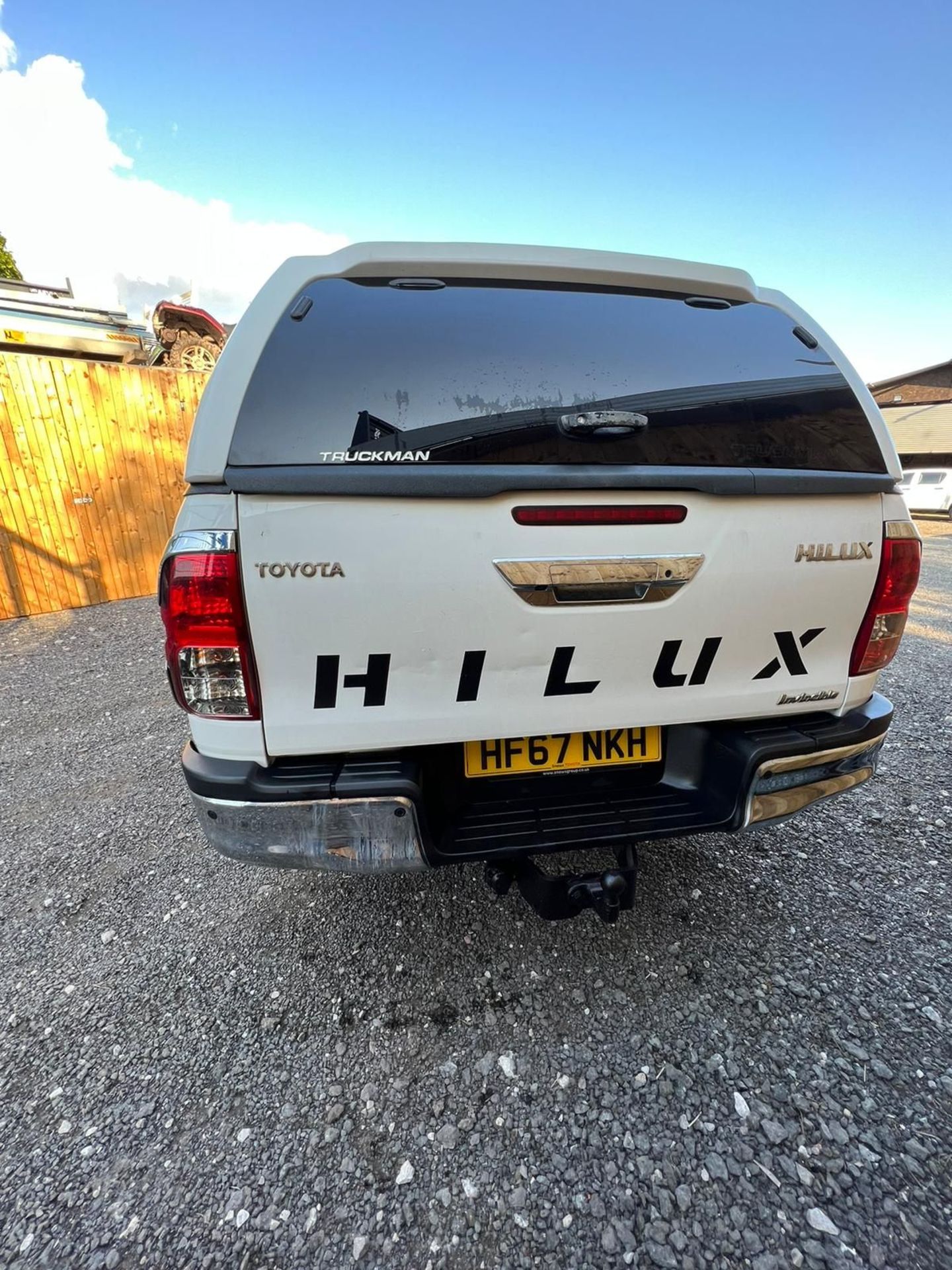 TOYOTA HILUX INVINCIBLE X DOUBLE CAB PICKUP TRUCK 67 REG - Image 3 of 14