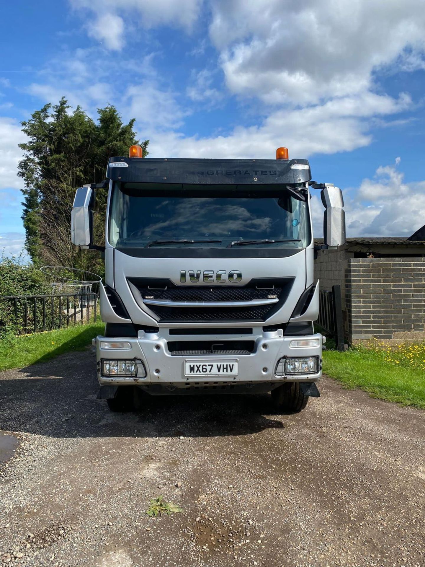 IVECO AD 260T WILCOX INSULATED TARMAC BODY - Image 2 of 15