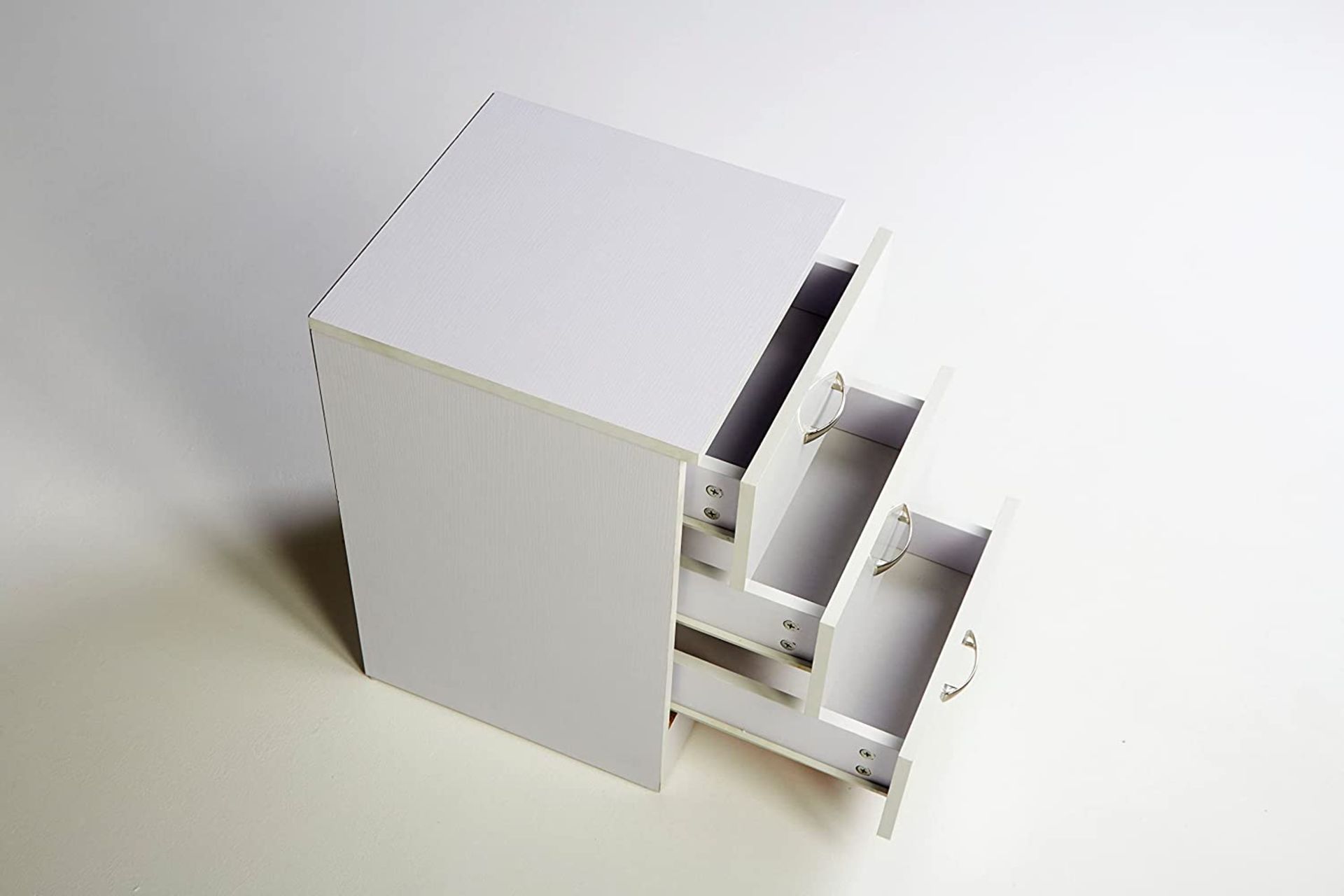 HARMIN LTD HIGH GLOSS BEDROOM FURNITURE 3 DRAWER BEDSIDE CABINET (WHITE ON WHITE) - Image 3 of 4