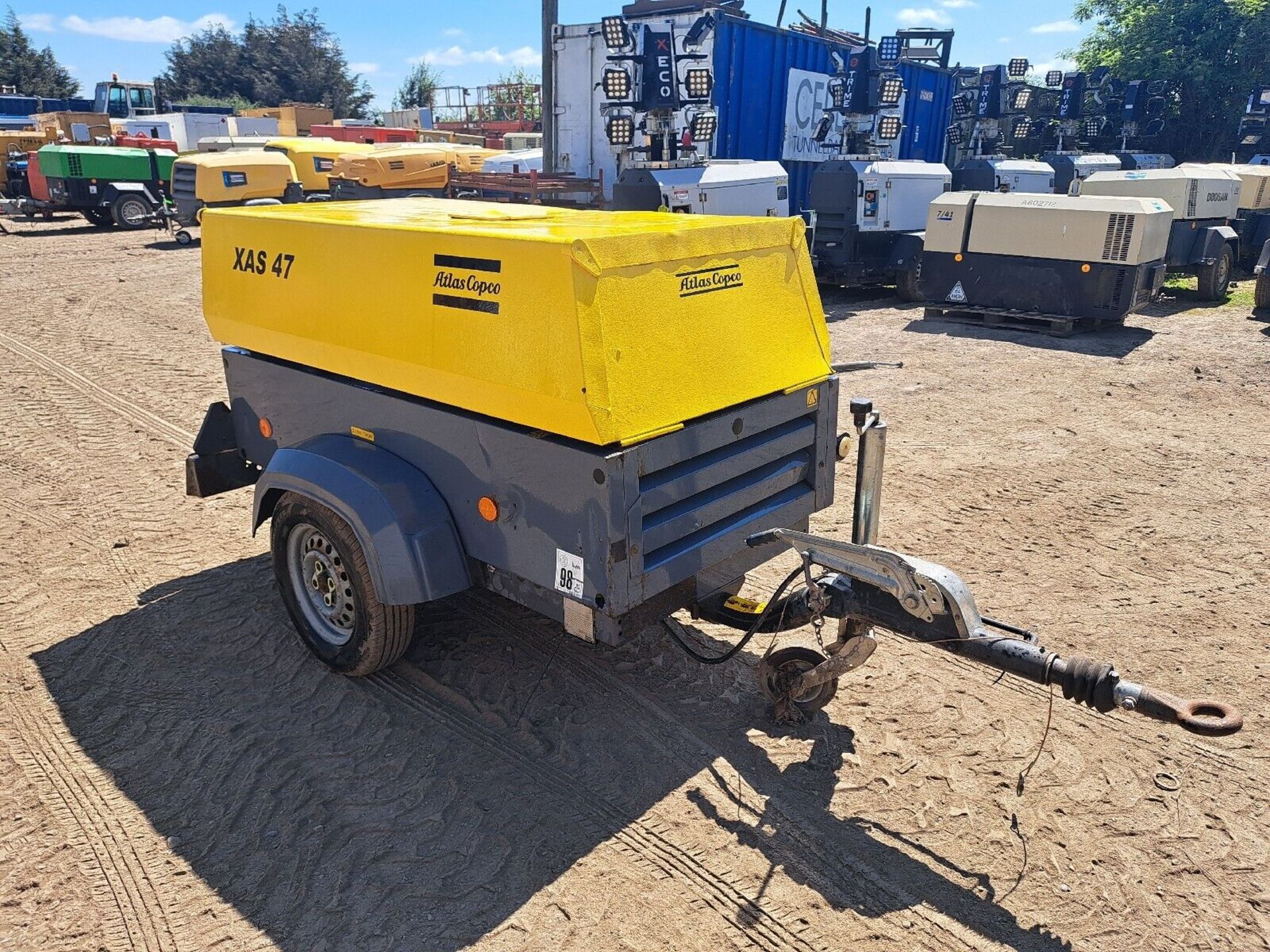 ATLAS COPCO XAS 47 DIESEL COMPRESSOR GENERATOR - Image 4 of 7