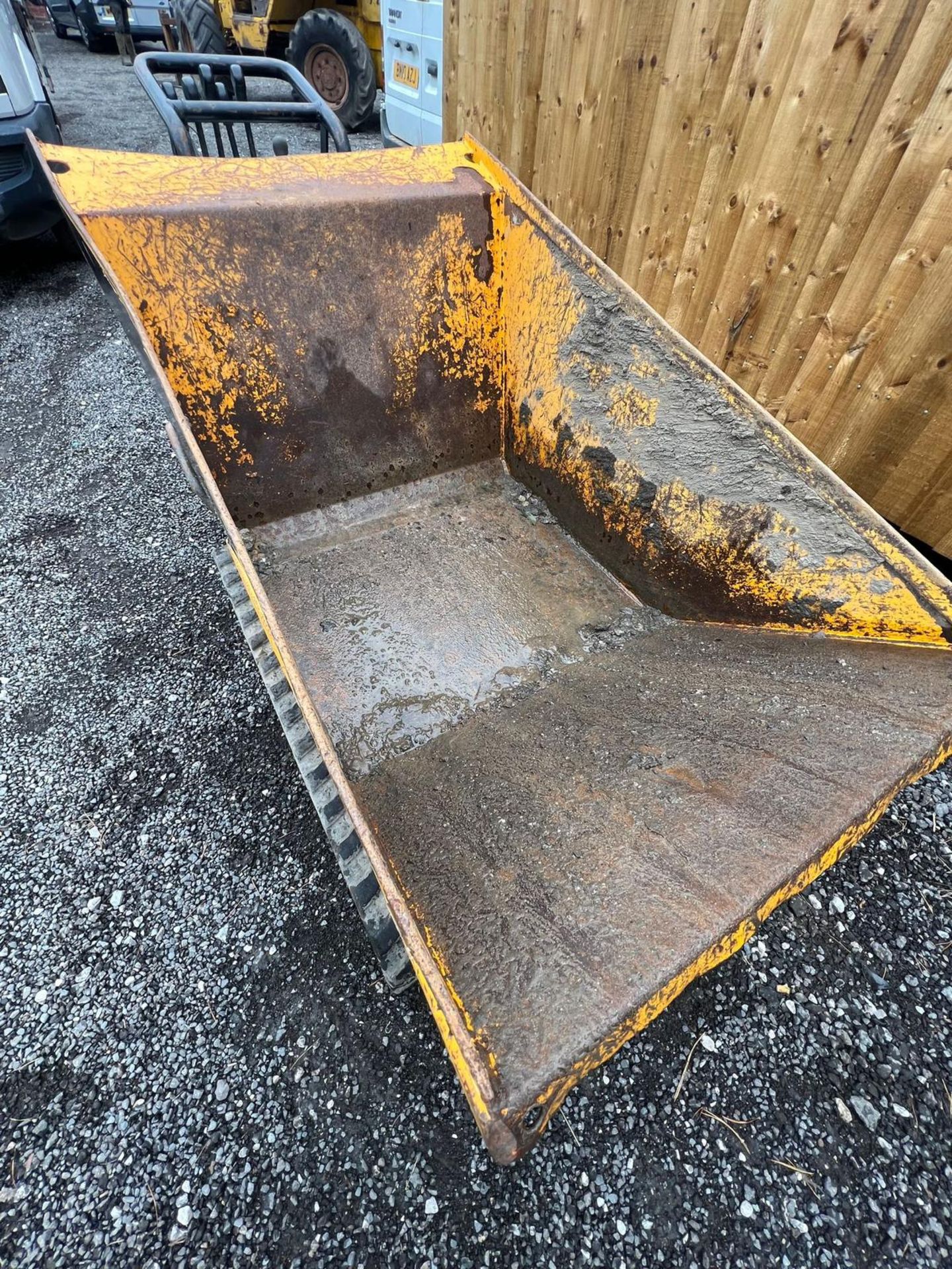 2016 JCB HTD-5 DUMPER PEDESTRIAN TIP TRACK DUMPER. - Image 5 of 13