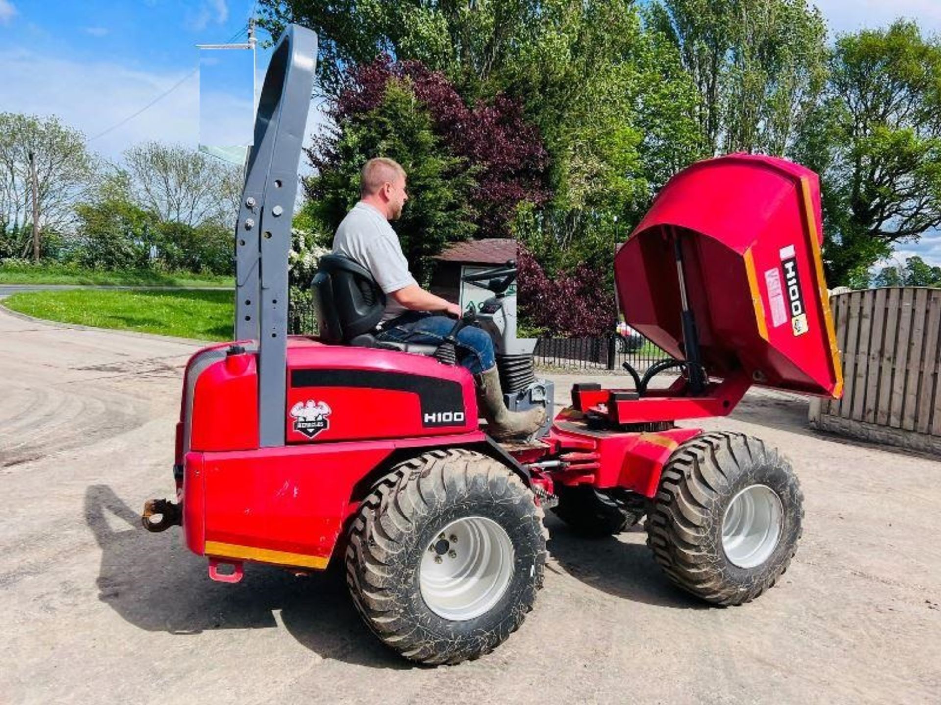 HERACLES H100 1TON SWIVEL TIP DUMPER * YEAR 2022 , ONLY 29 HOURS - Image 4 of 17