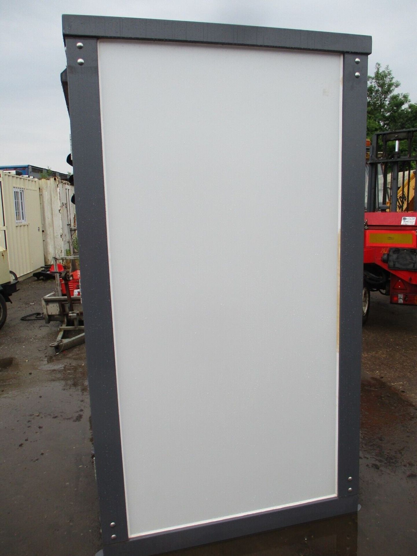 UNUSED 1.1M X 1.3M TOILET BLOCK SHIPPING CONTAINER - Image 2 of 5