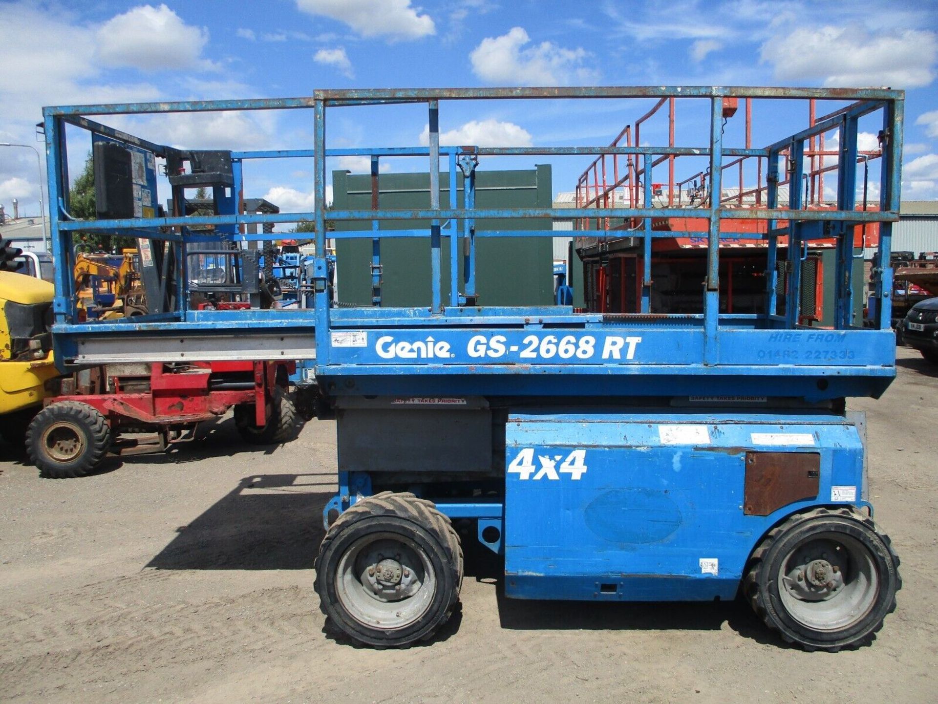 2006 GENIE GS 2668 SCISSOR LIFT ACCESS PLATFORM CHERRY PICKER MEWP UPRIGHT 4X4 - Image 4 of 11