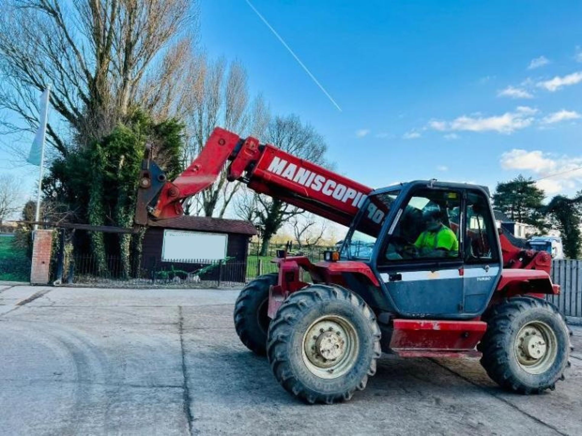 MANITOU MT1240 4WD TELEHANDLER * 12 METER * C/W PALLET TINES - Image 11 of 12