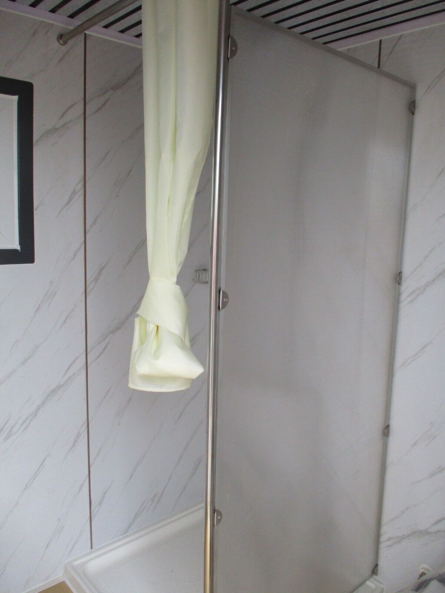 UNUSED 2.15M X 1.9M SHOWER TOILET BLOCK SHIPPING CONTAINER - Image 7 of 9