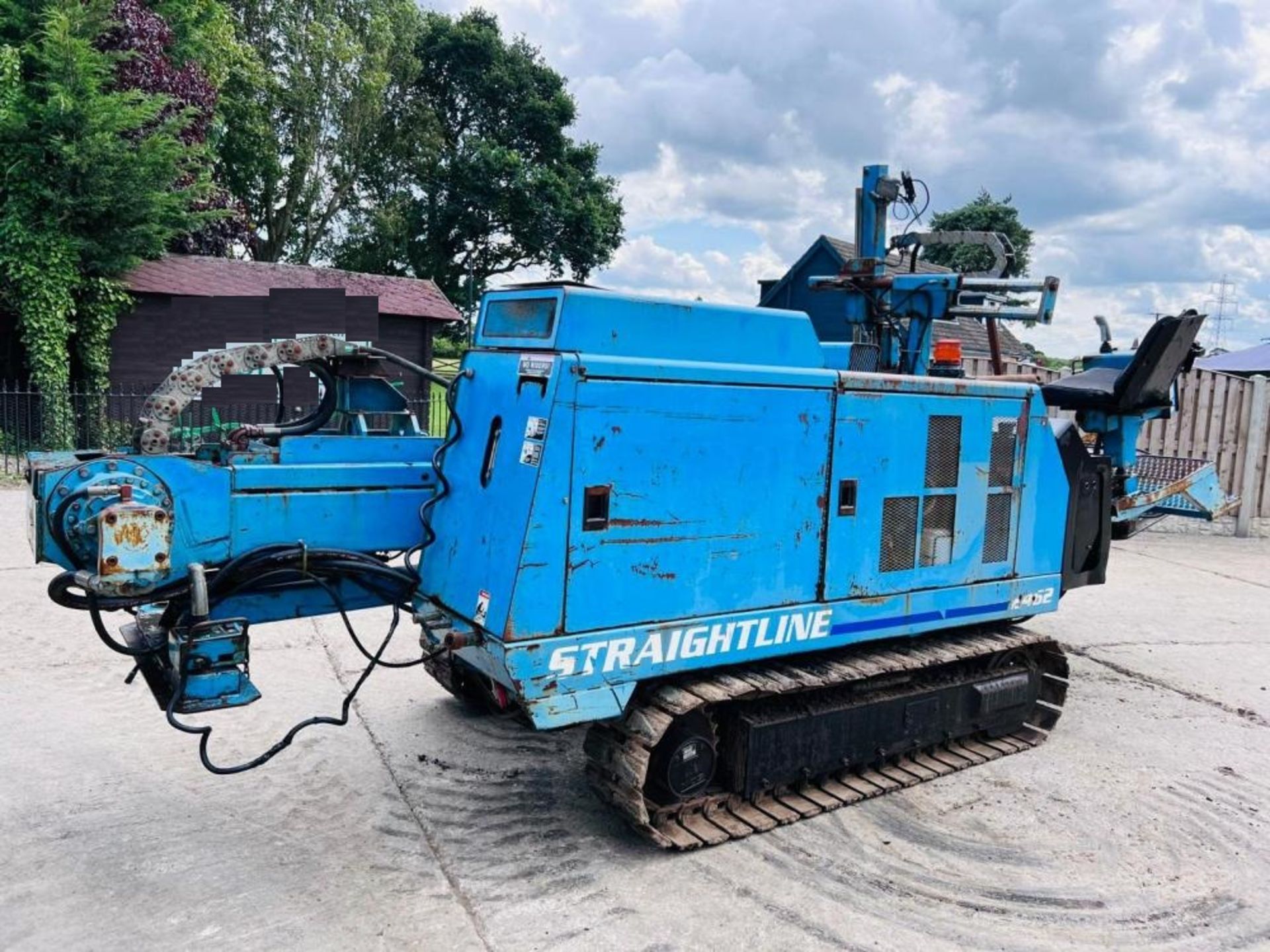 STRAIGHTLINE 2462 TRACKED DRILLING RIG C/W DRILLING AUGERS - Image 16 of 17