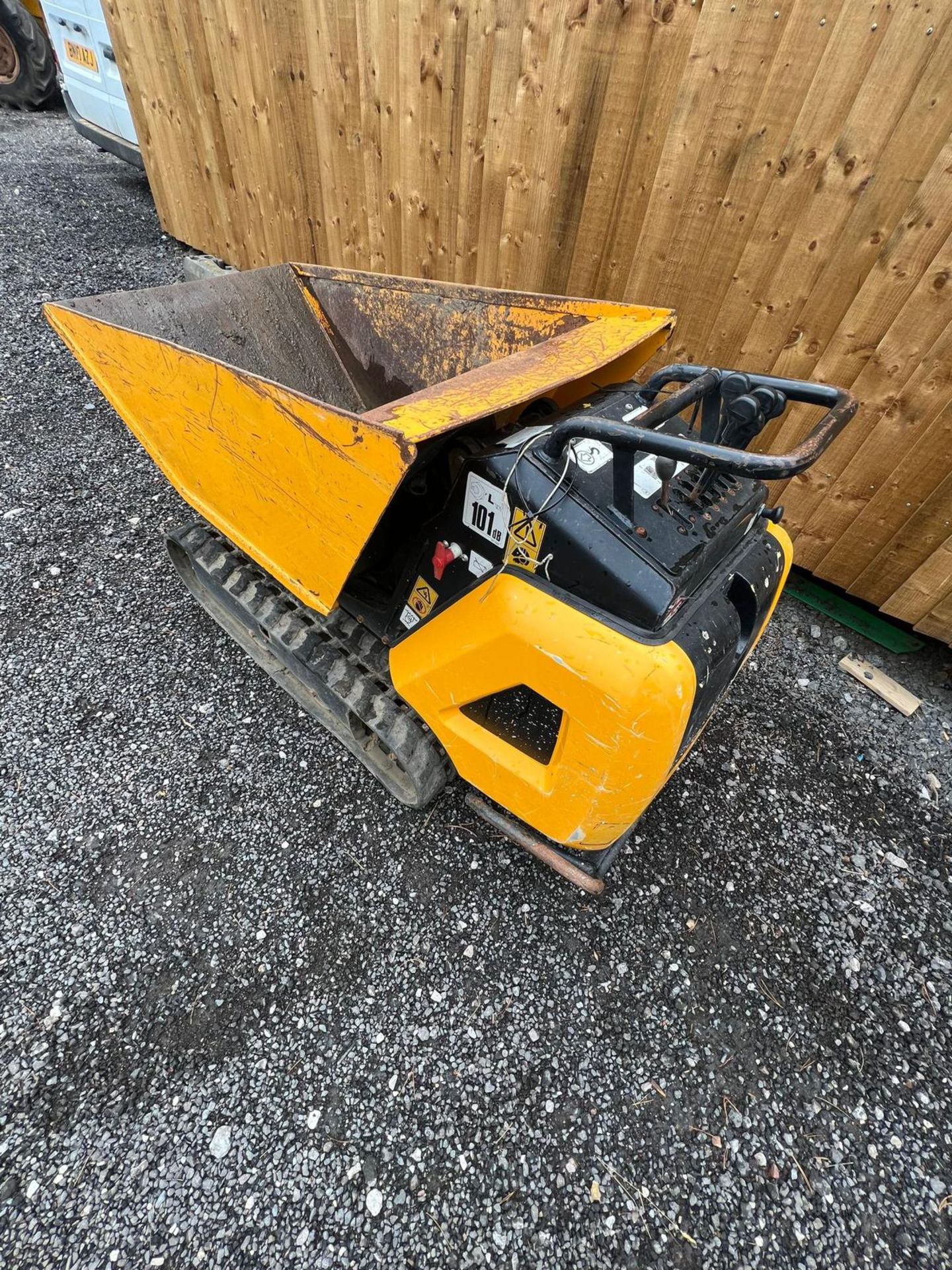 2016 JCB HTD-5 DUMPER PEDESTRIAN TIP TRACK DUMPER. - Image 11 of 13