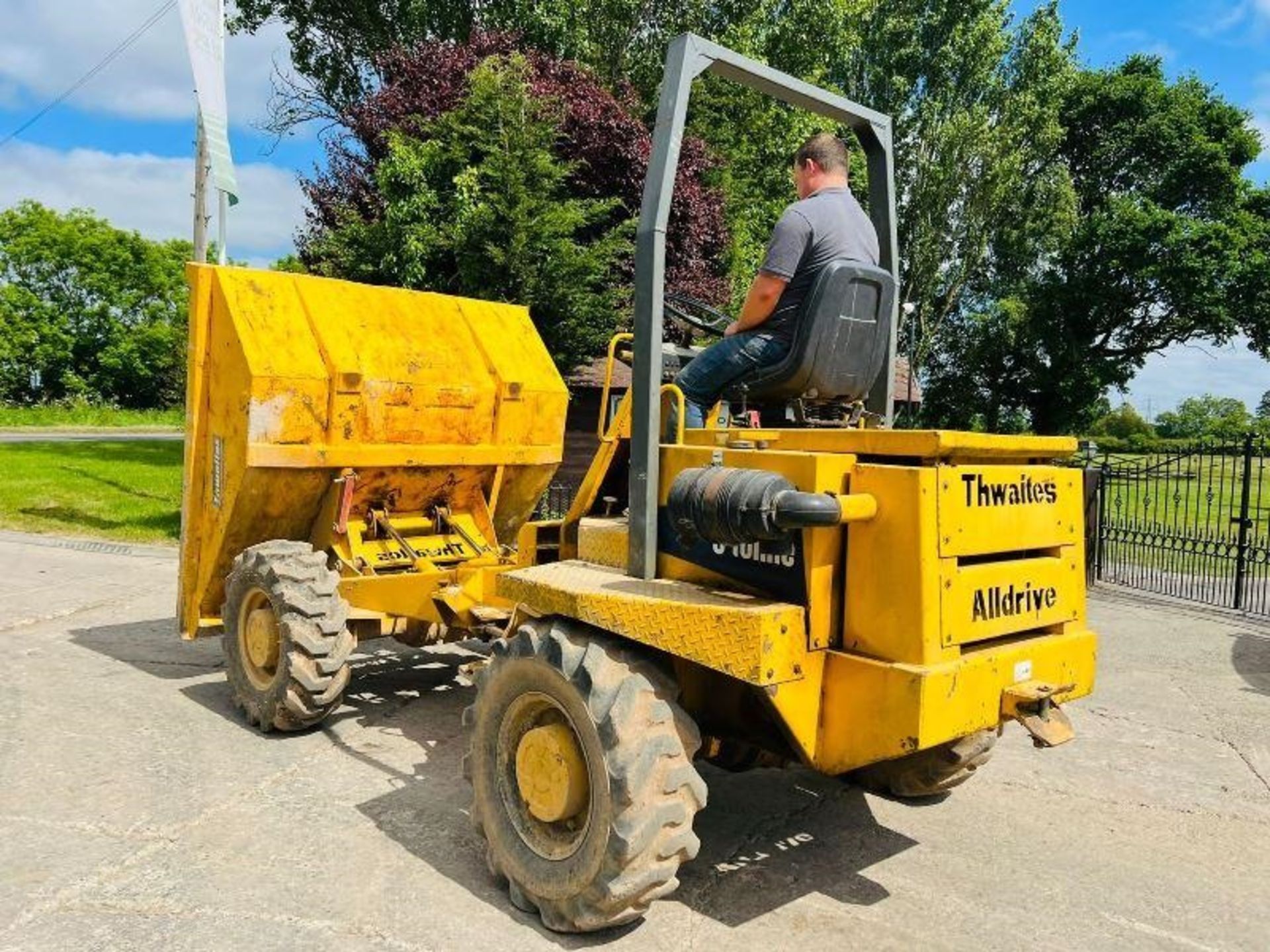 THWAITES 5 TON 4WD DUMPER *2588 HOURS* C/W ROLE BAR & PERKINS ENGINE - Image 3 of 16