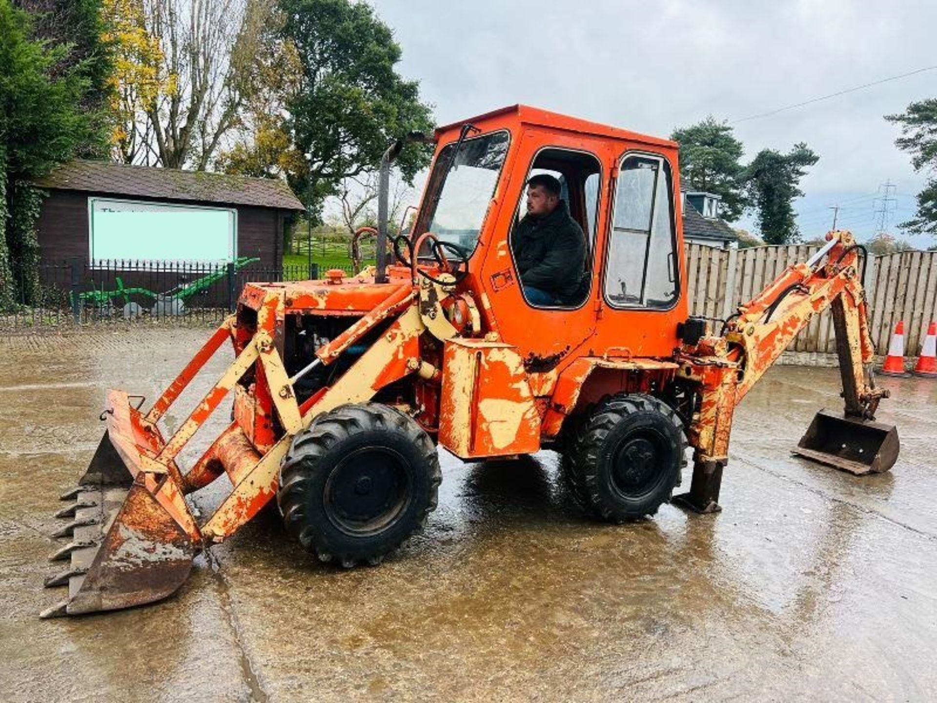 KUBOTA RW25 4WD BACKHOE DIGGER C/W KUBOTA ENGINE