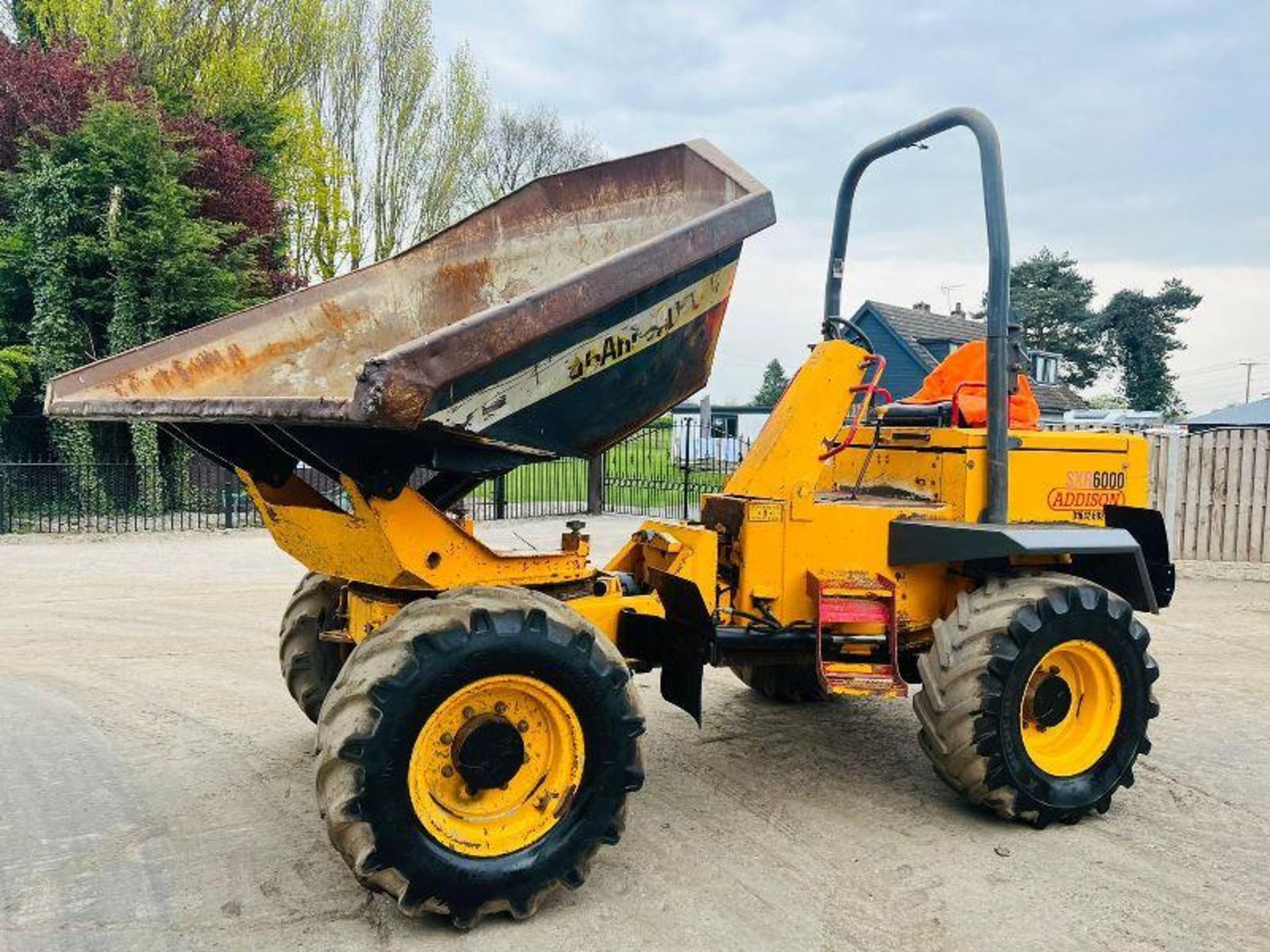 BARFORD SXR6000 4WD SWIVEL TIP DUMPER C/W ROLE BAR - Image 9 of 16