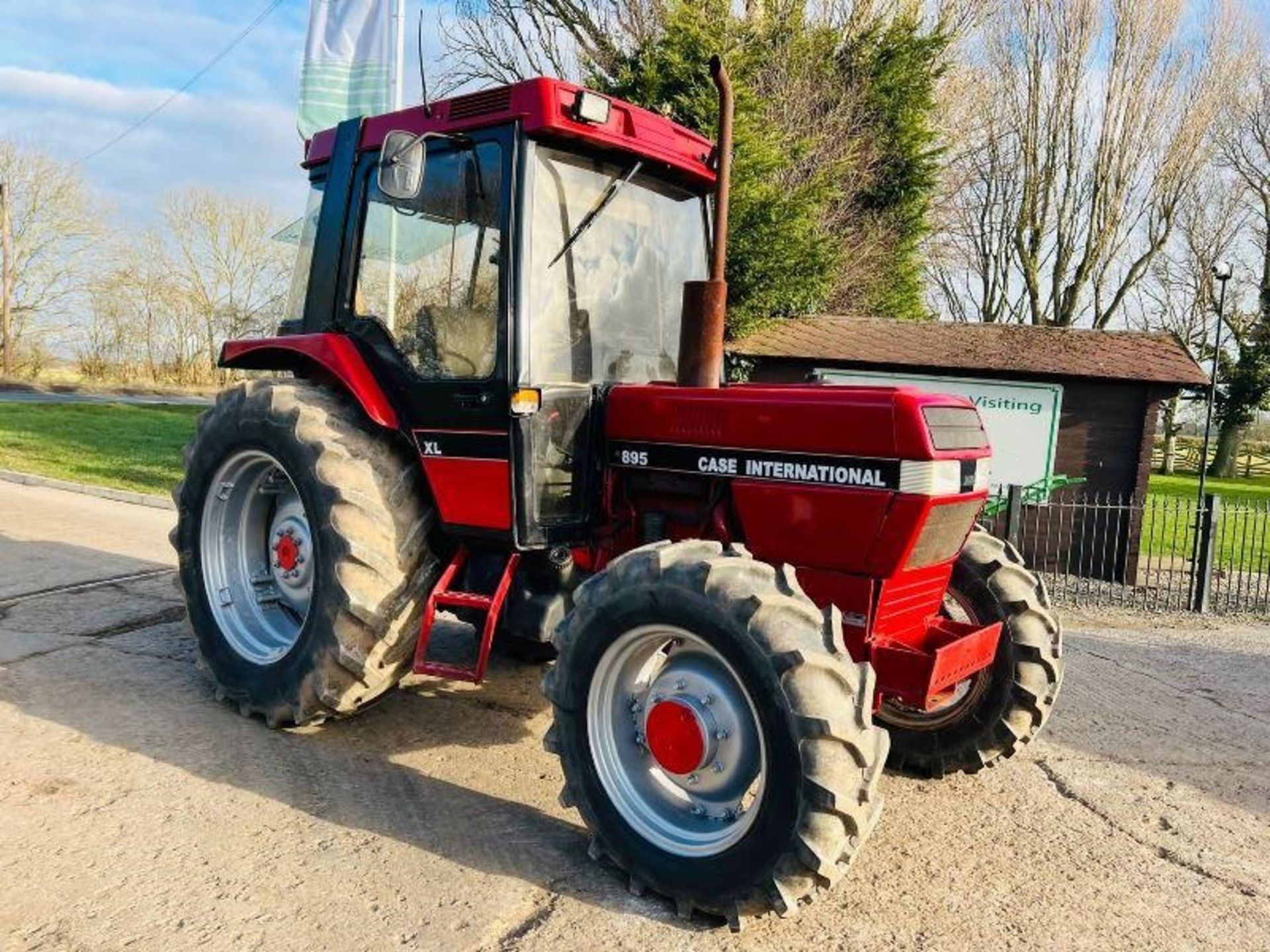 CASE INTERNATIONAL 895 4WD TRACTOR * ONLY 5387 HOURS - Image 2 of 13
