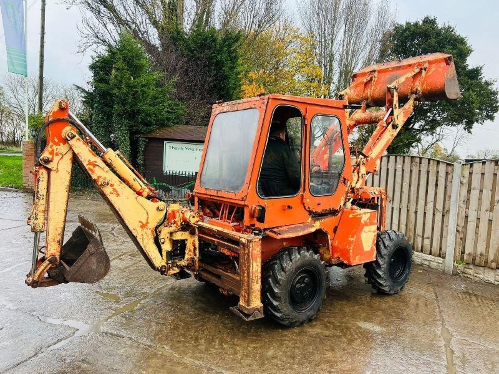 KUBOTA RW25 4WD BACKHOE DIGGER C/W KUBOTA ENGINE - Image 10 of 13