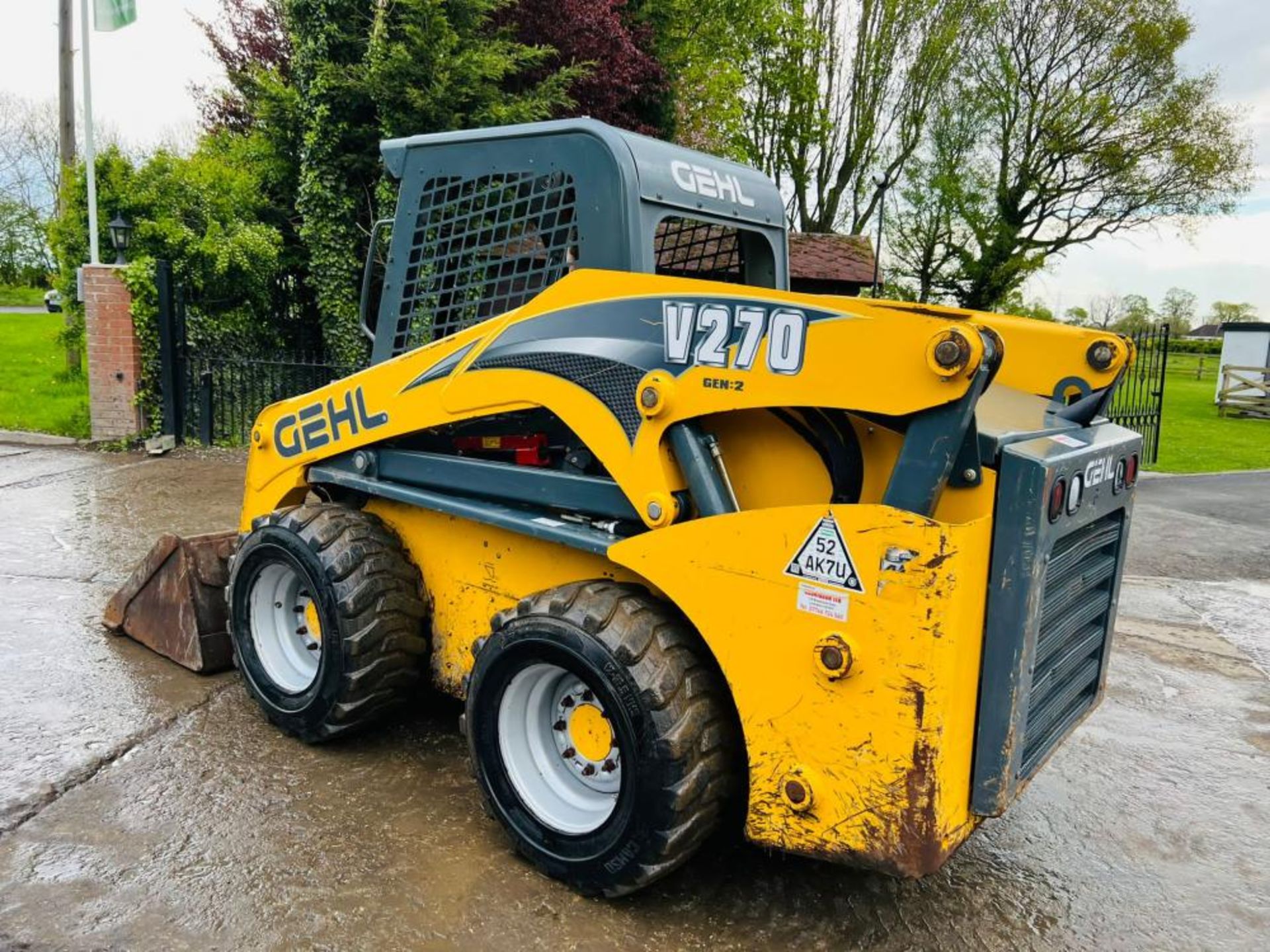 GEHL V270 4WD SKIDSTEER * HIGH LIFT , YEAR 2014 , 1441 HOURS - Image 5 of 18