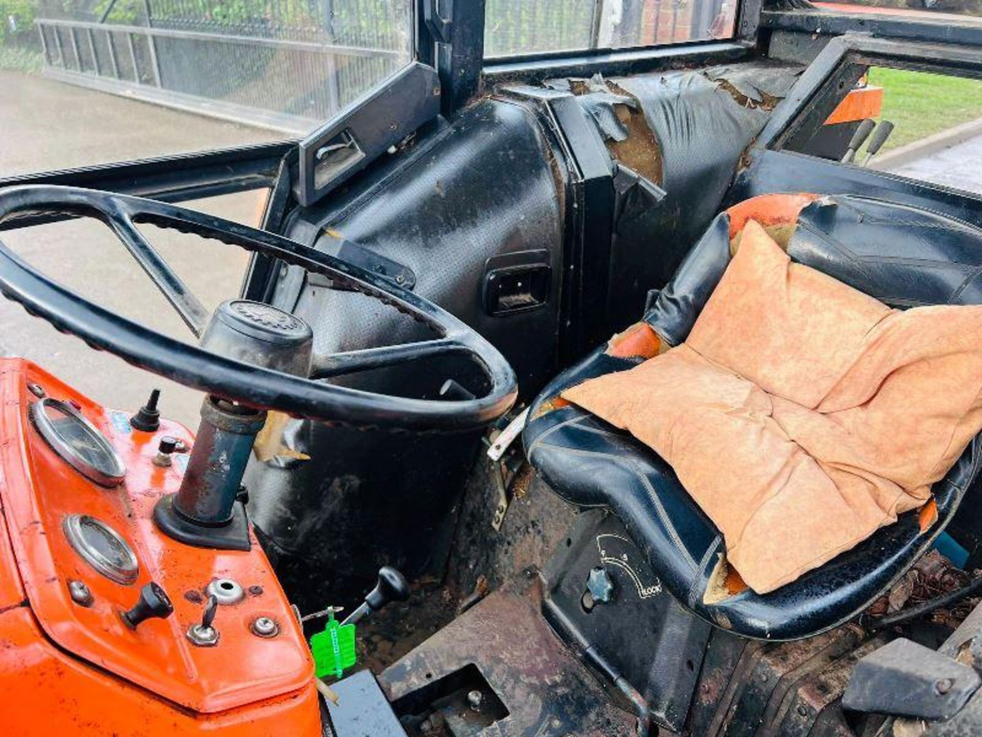 ZETOR L345DT 4WD TRACTOR *2779 HOURS* C/W ATTACK TOPPER WITH ROLLER - Image 8 of 20