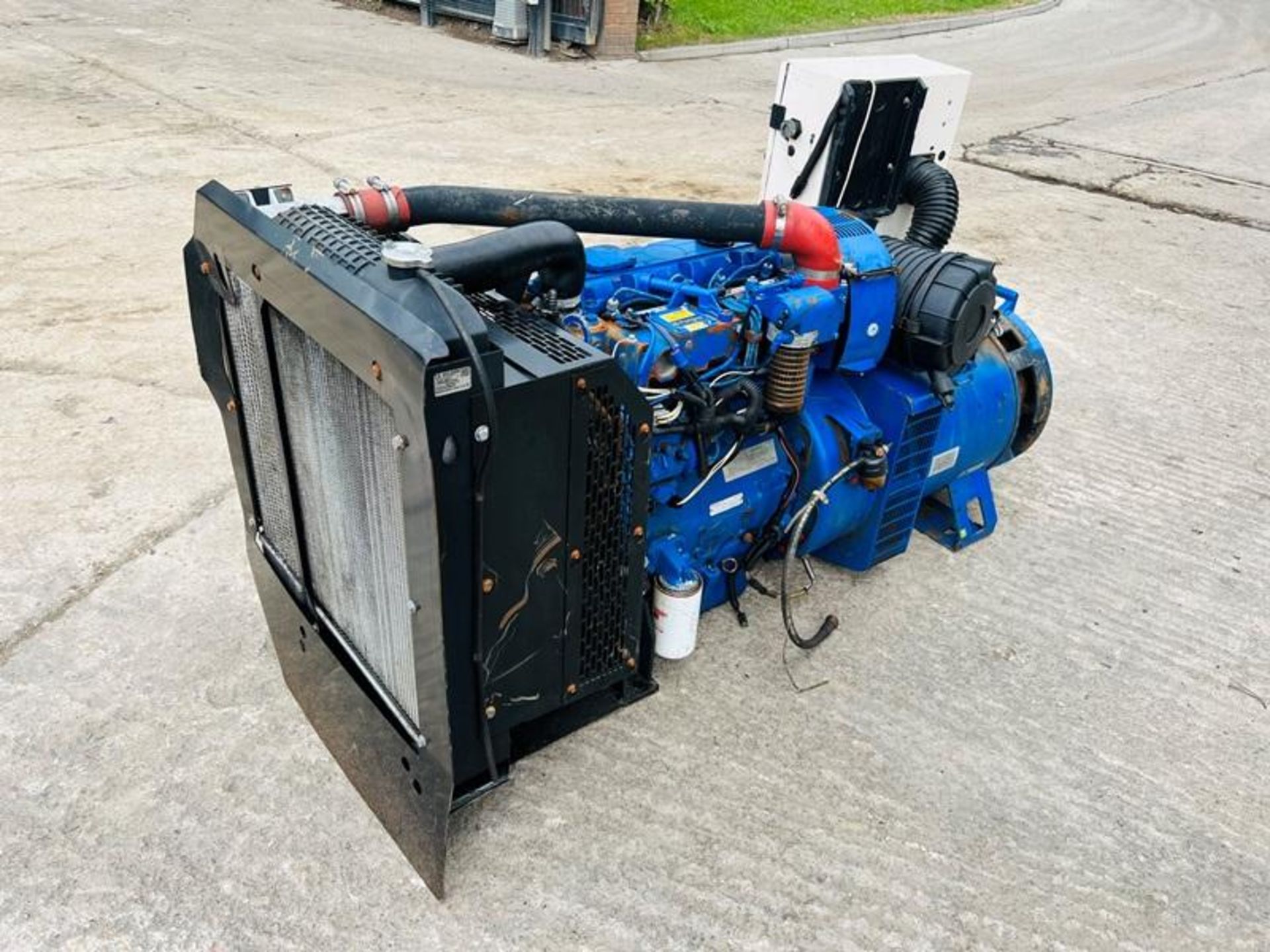 FG WILOSN P110 110KVA STANDBY GENERATOR *YEAR 2011* C/W PERKINS ENGINE - Image 5 of 12