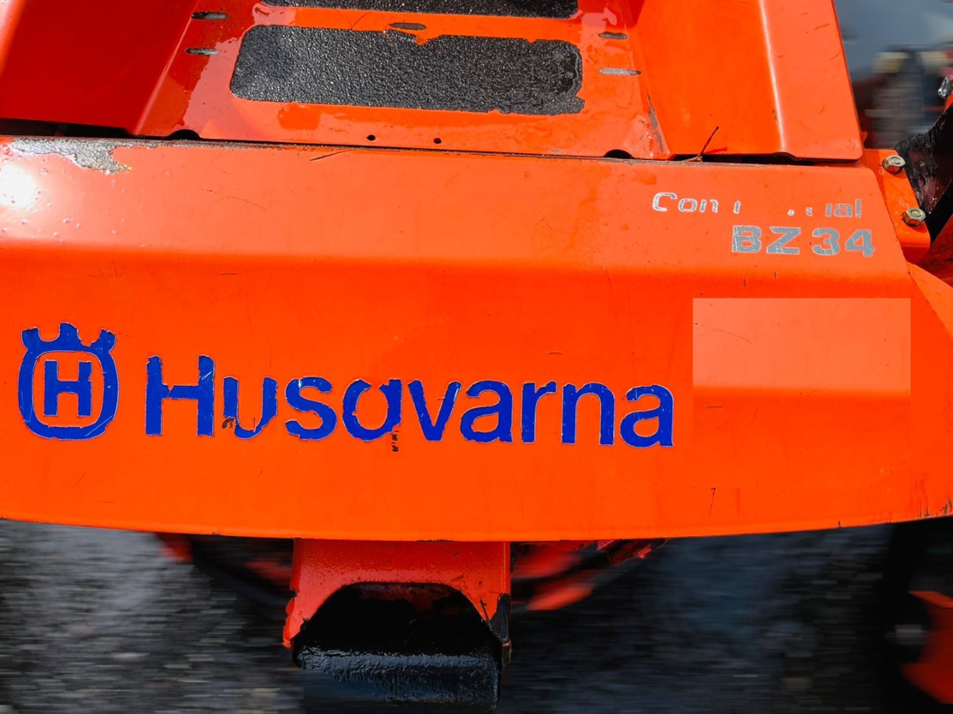 HUSQVARNA BZ34C MOWER - Image 6 of 14