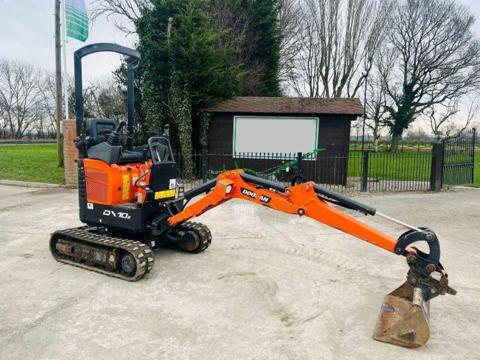 DOOSAN DX10Z EXCAVATOR *YEAR 2019 ,507 HOURS* C/W EXPANDING TRACKS - Image 7 of 9