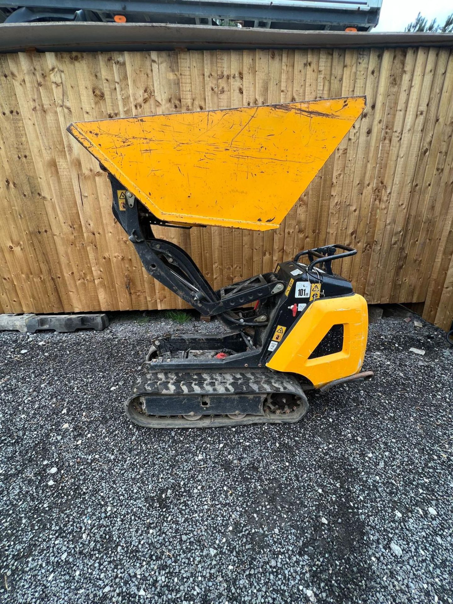 2016 JCB HTD-5 DUMPER PEDESTRIAN TIP TRACK DUMPER. - Image 13 of 13