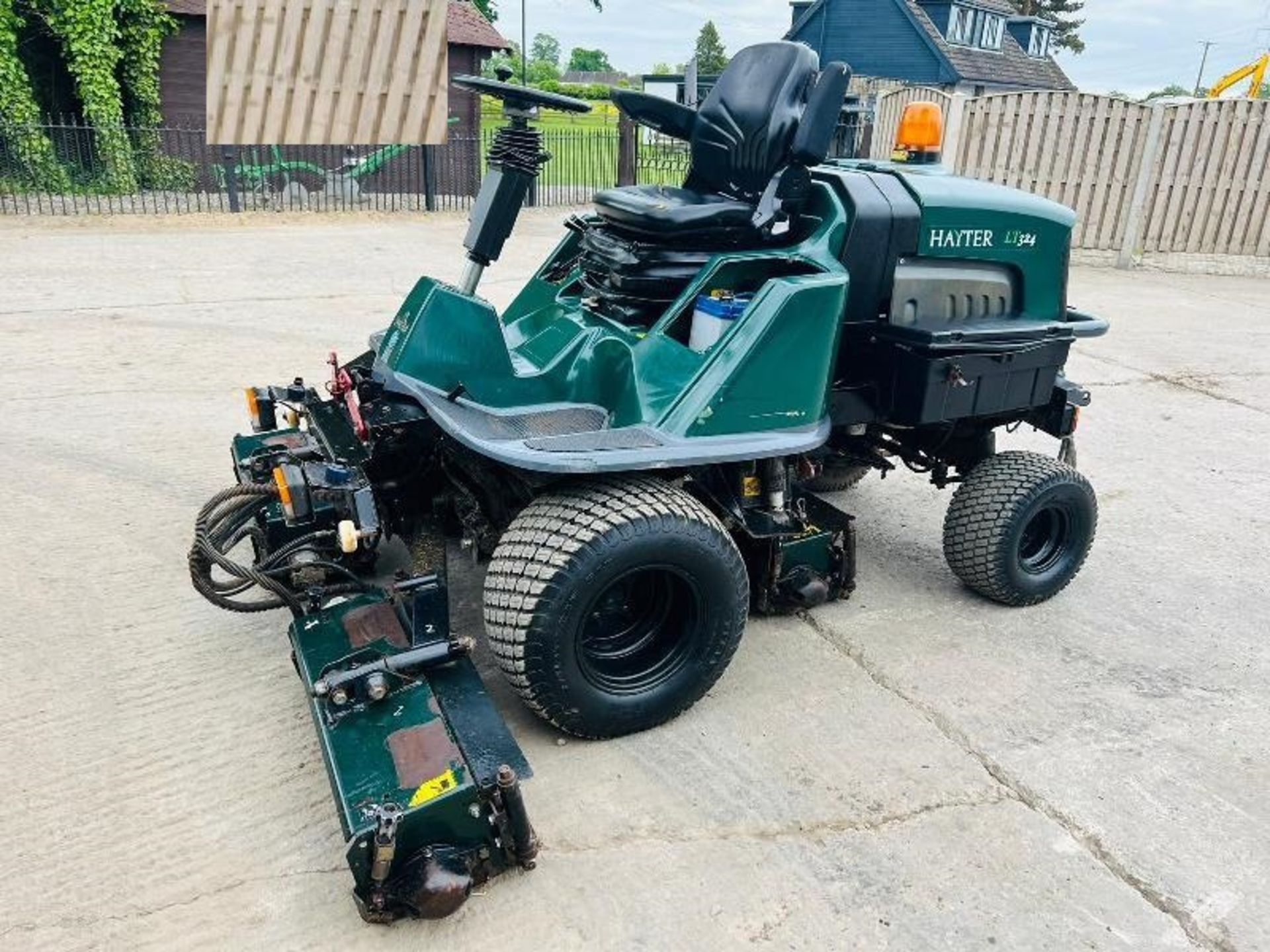 HAYTER LT324 4WD 3 GANG DIESEL MOWER *ROAD REGISTERED* - Image 3 of 14