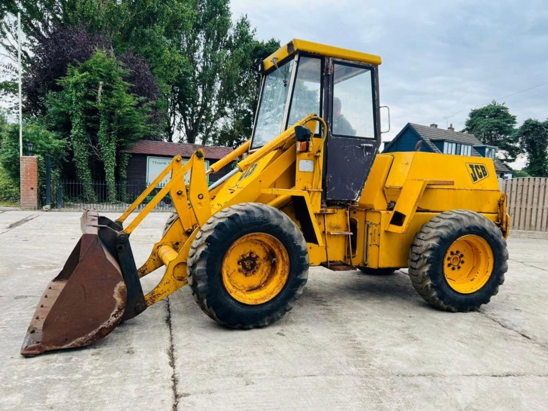 JCB 410 4WD LOADING SHOVEL C/W BUCKET - Image 5 of 14