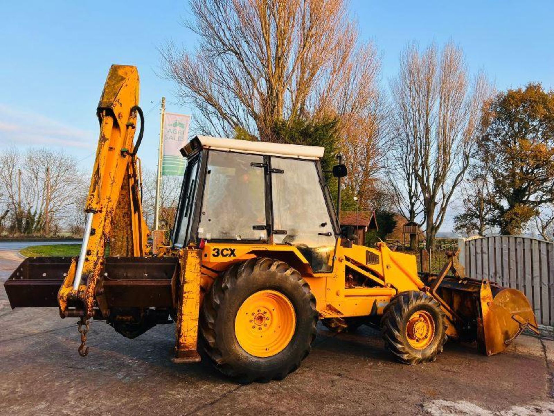 JCB 3CX PROJECT 7 4WD BACKHOE DIGGER C/W 4 X BUCKETS - Image 3 of 10