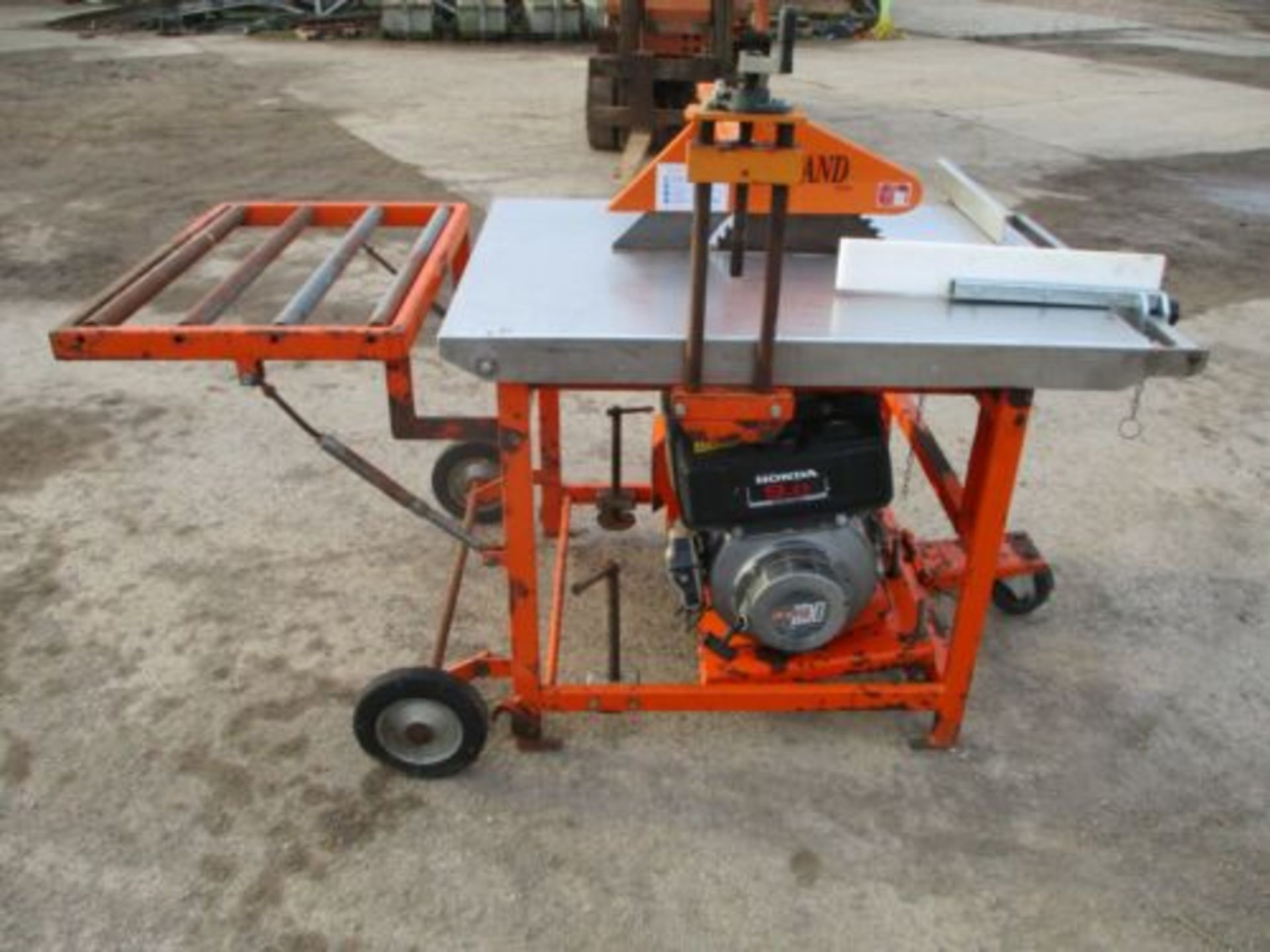 RED BAND WSA400 16" SITE WOOD SAW BENCH HONDA DIESEL ELECTRIC START