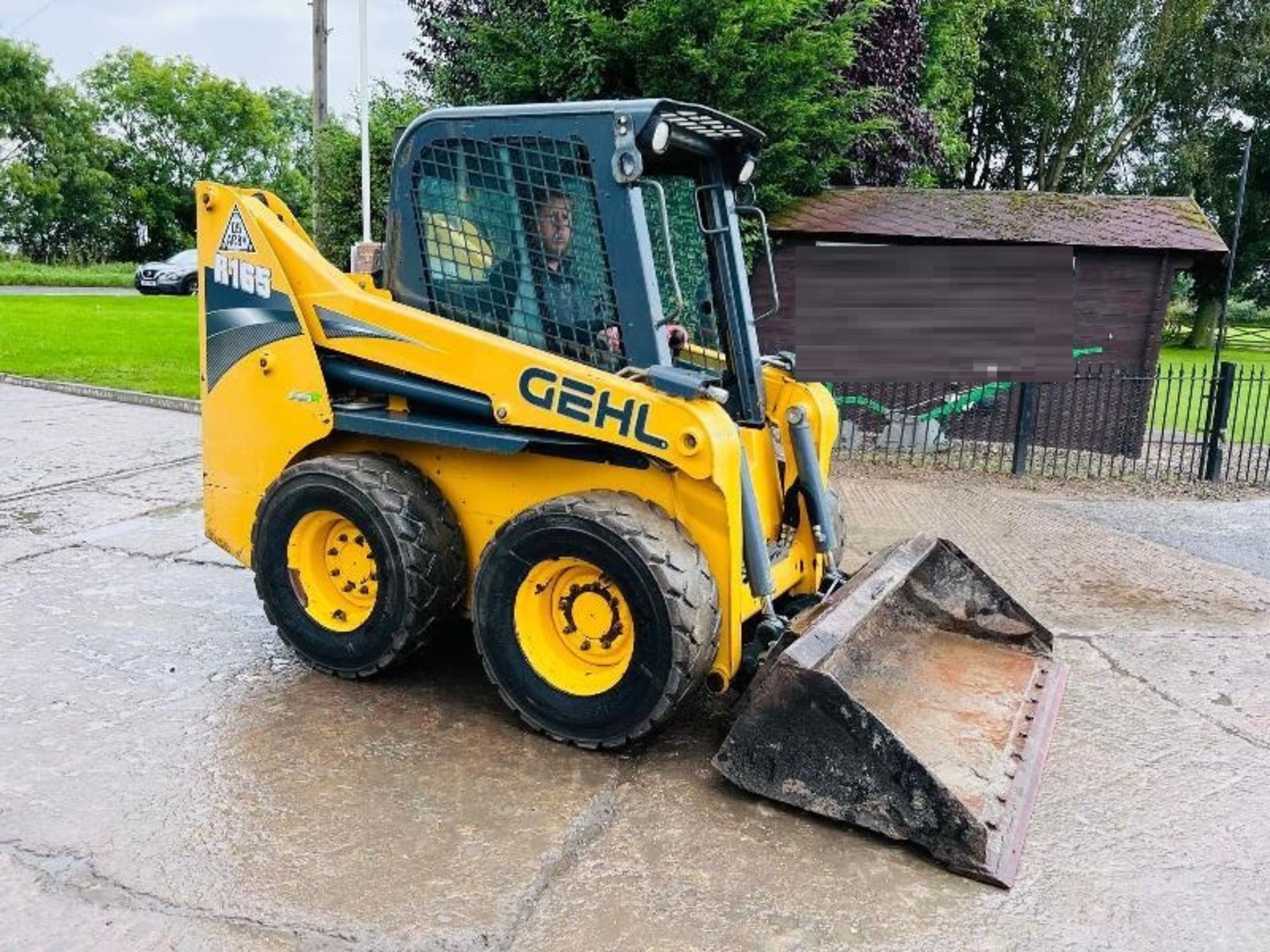 GEHL R165 4WD SKIDSTEER *YEAR 2018* C/W HIGH FLOW & BUCKET - Image 3 of 19