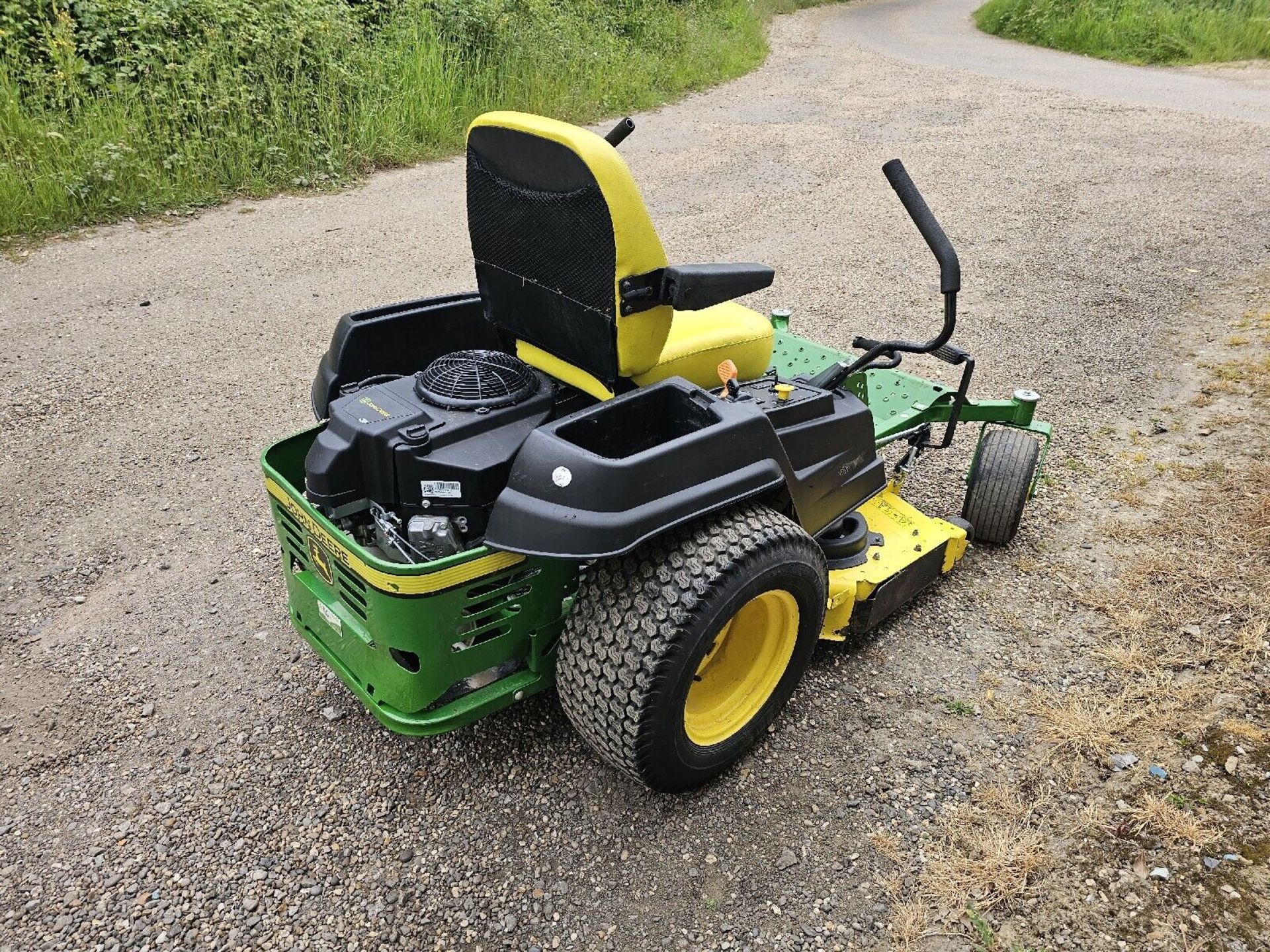 JOHN DEERE Z540R RIDE ON MOWER KAWASAKI V-TWIN CYLINDER ENGINE24HPHYDROSTATI - Image 6 of 6