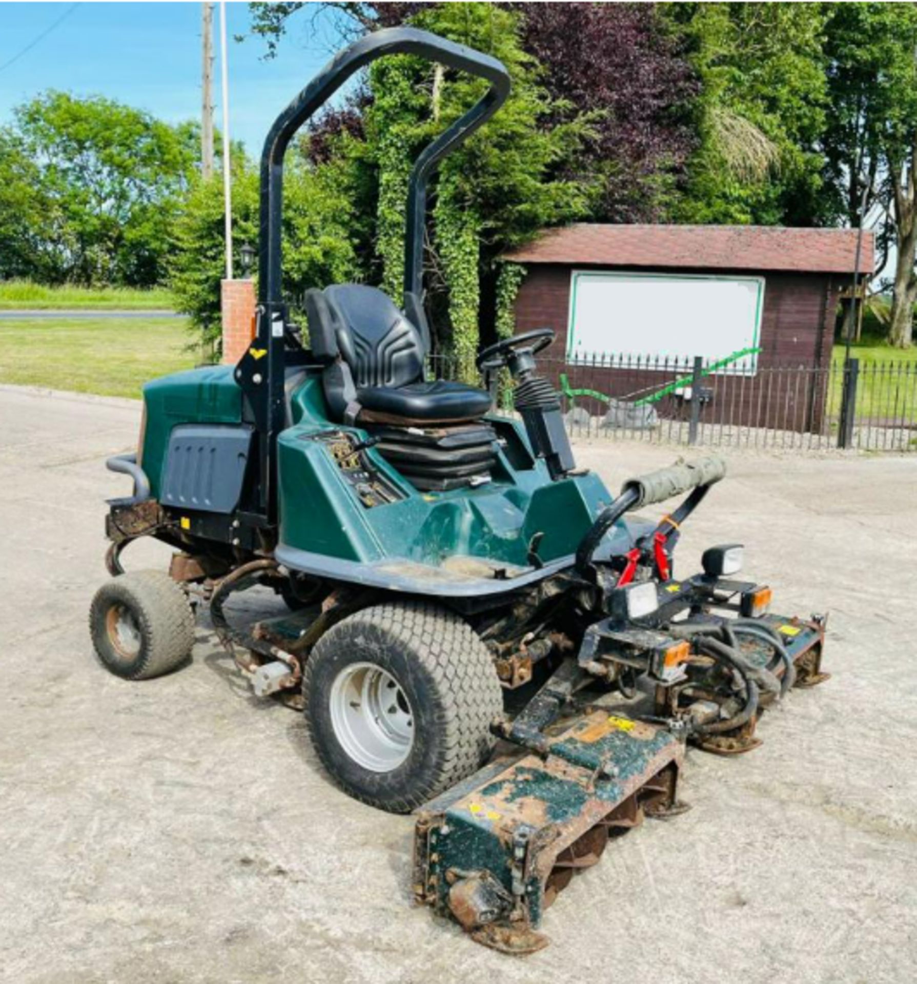 HAYTER LT324 4WD 3 GANG DIESEL MOWER C/W ROLE FRAME