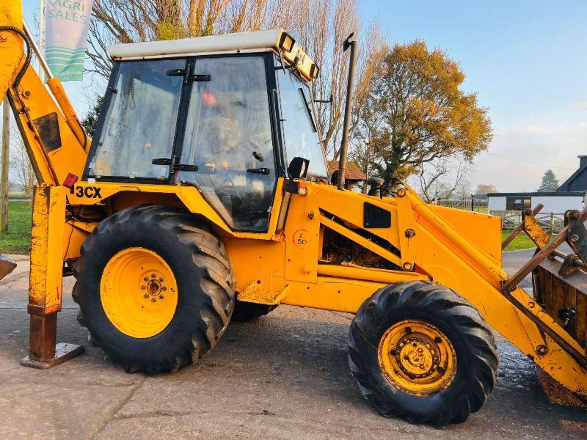 JCB 3CX PROJECT 7 4WD BACKHOE DIGGER C/W 4 X BUCKETS - Image 6 of 10
