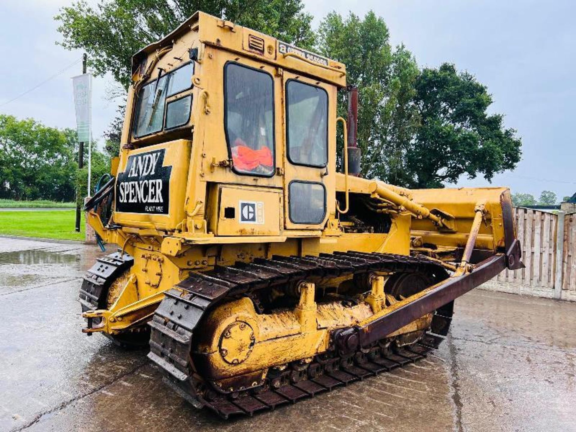 CATERPILLAR D6 DOZER C/W STRAIGHT BLADE AND TILT