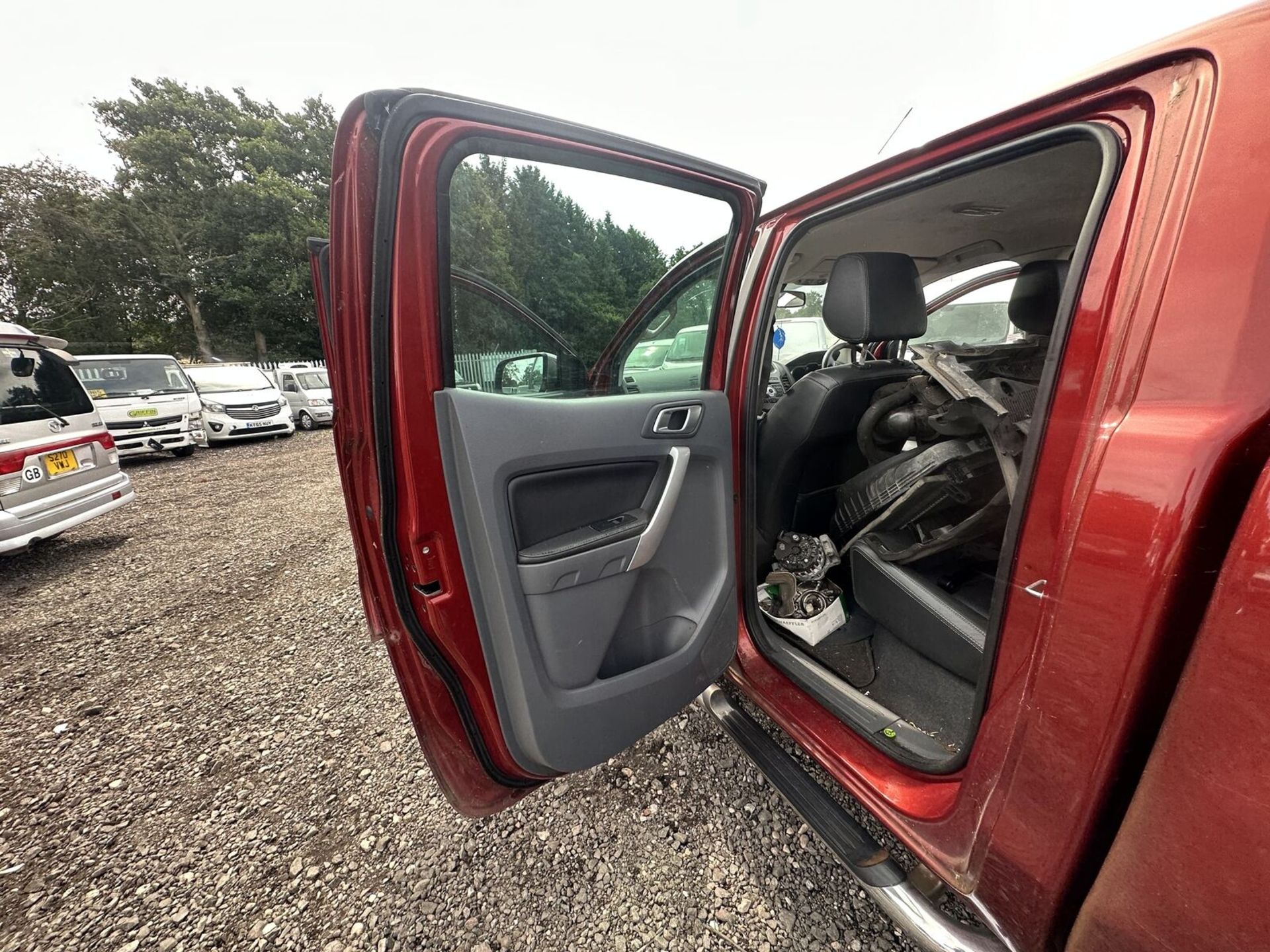 RESILIENT RED WORKHORSE: 2014 FORD RANGER LIMITED- ONLY 100K MILES * (NO VAT ON HAMMER) - Image 8 of 13