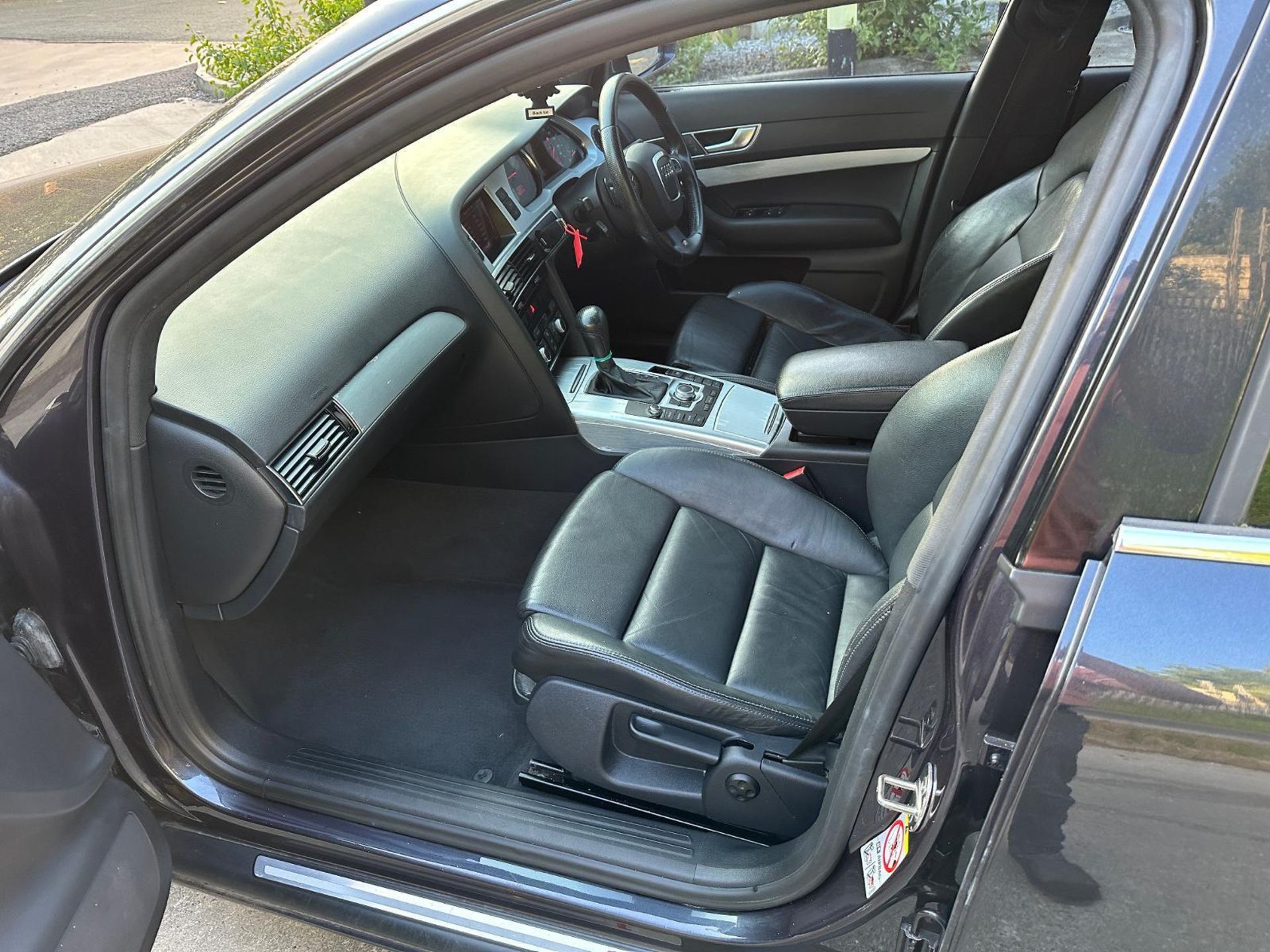 TECH-SAVVY AUDI A6: ON-BOARD COMPUTER AND MORE 4 DOOR SALOON GREY AUTOMATIC (NO VAT ON HAMMER - Image 12 of 12