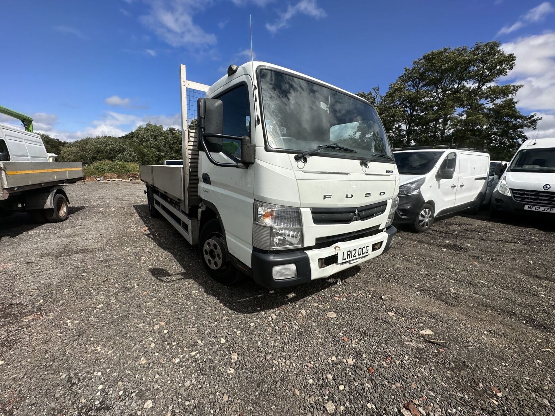 2012 MITSUBISHI FUSO CANTER: ROBUST FLATBED AUTOMATIC RWD 173K MILES - Image 2 of 15