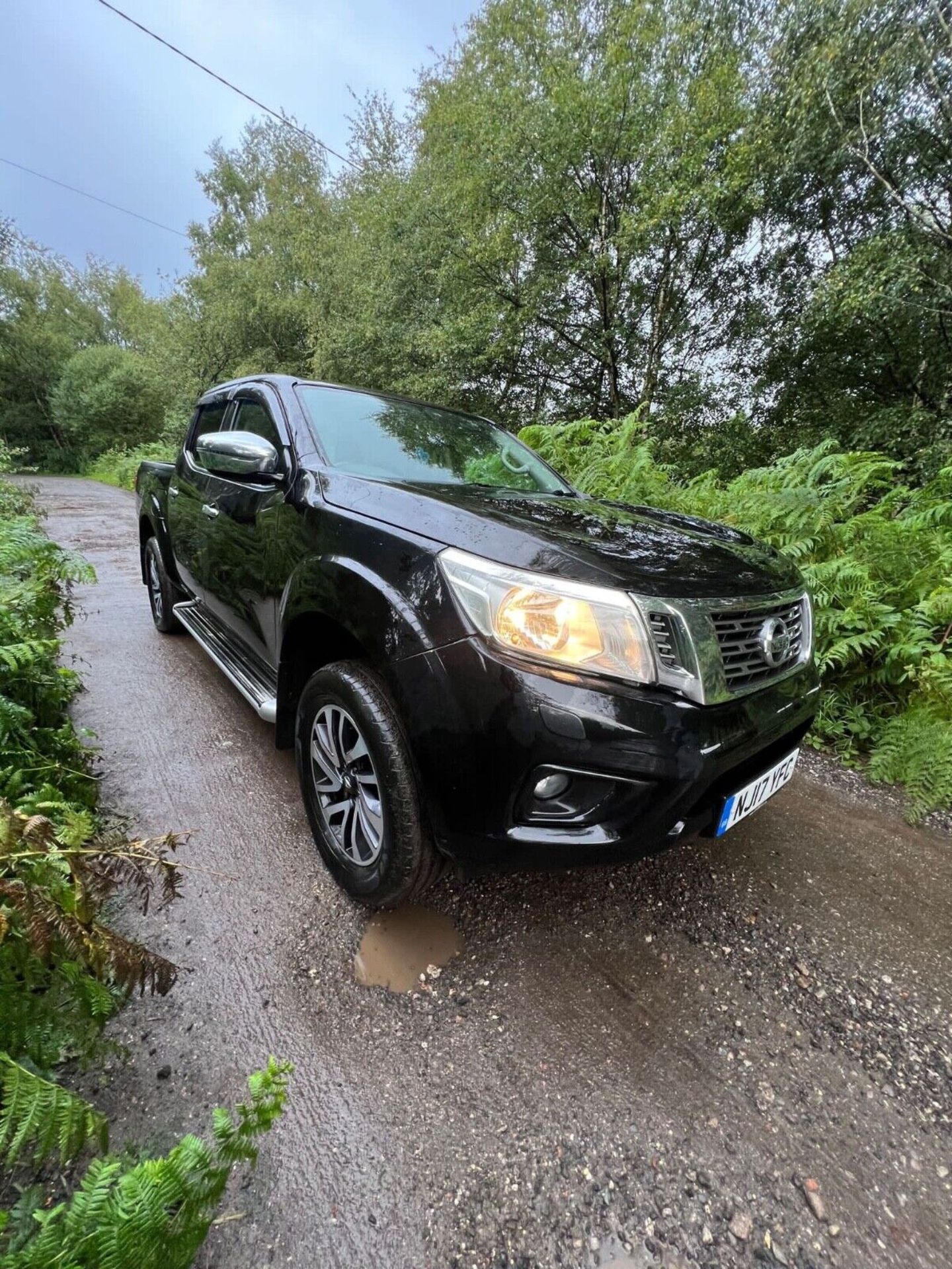 2017 NISSAN NAVARA DOUBLE CAB PICKUP TRUCK TWIN CAB EURO 6 2.3 DCI 4X4 4WD - Image 2 of 12