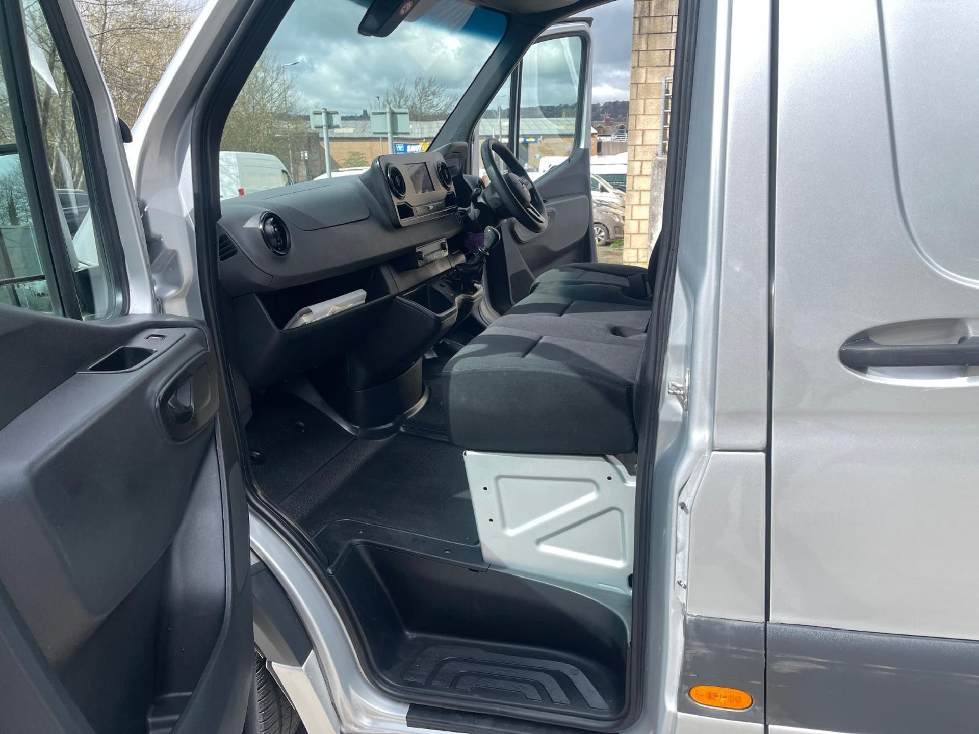 UPGRADE YOUR FLEET WITH A 2018 MERCEDES SPRINTER - MOT MARCH 2024 - REVERSE CAMERA - Image 11 of 11