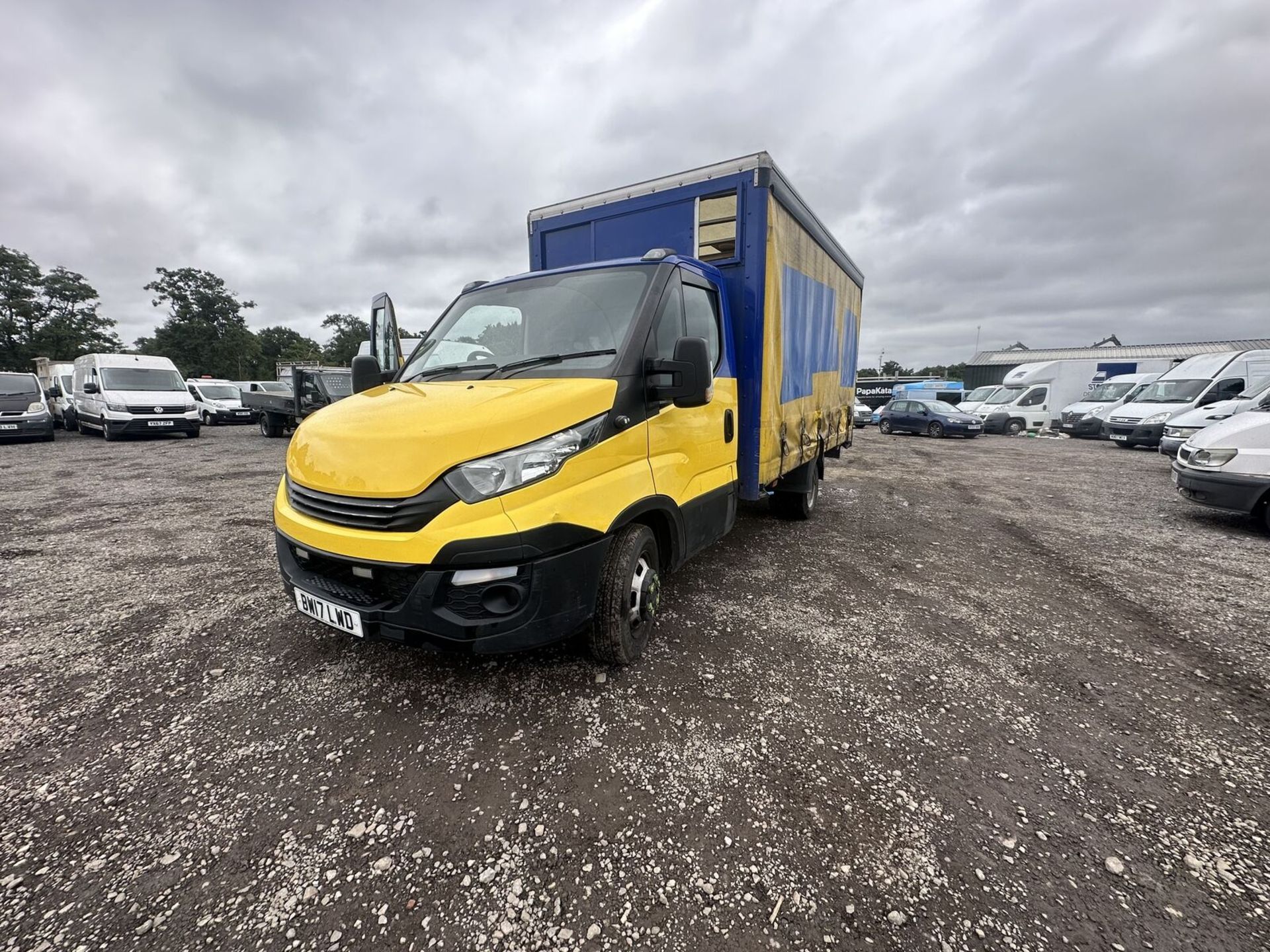 2017 IVECO DAILY 35C14: EFFICIENT CURTAINSIDER LUTON VAN ONLY 75K MILES - Image 2 of 15