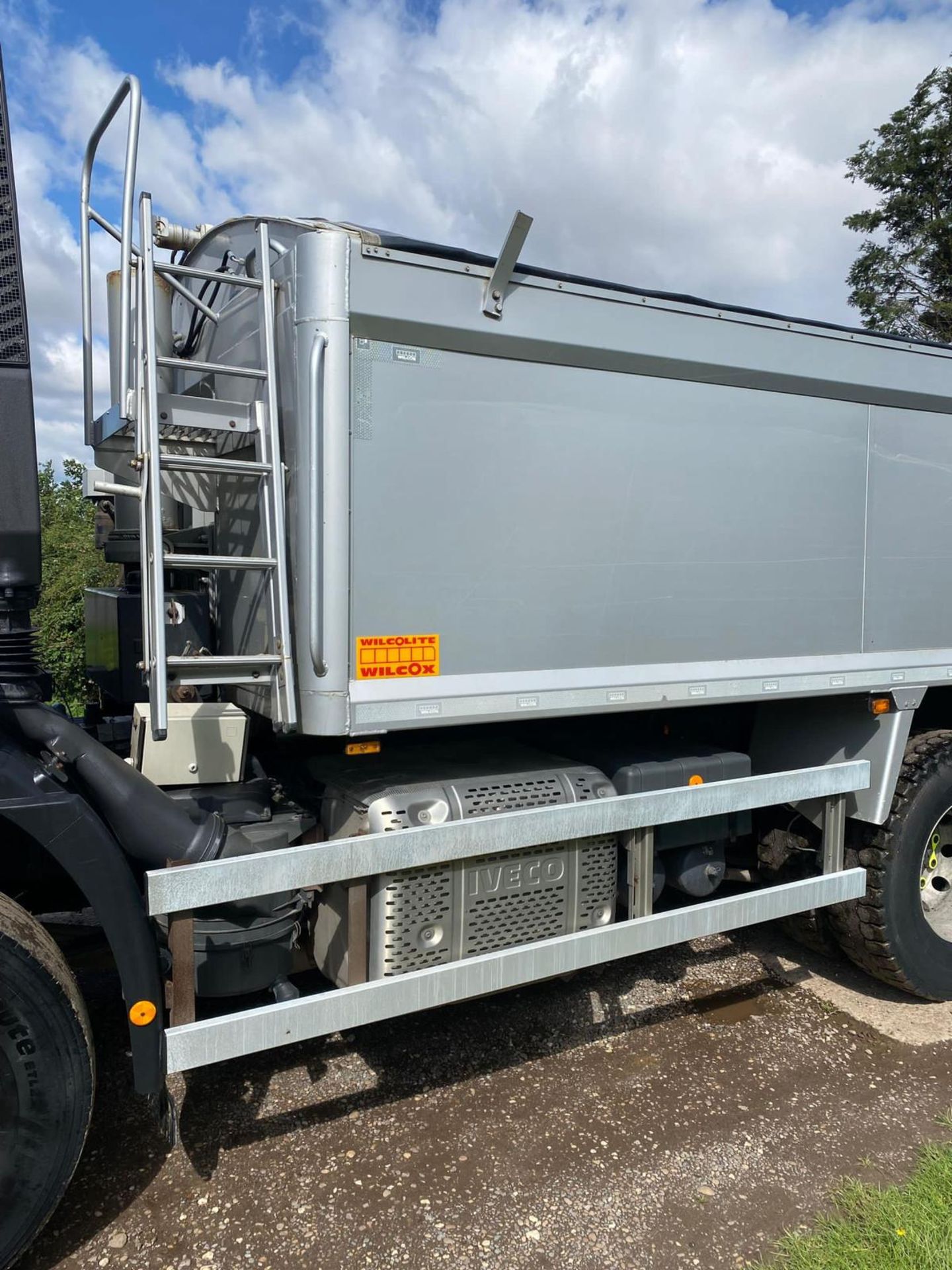 IVECO AD 260T WILCOX INSULATED TARMAC BODY - Image 4 of 15