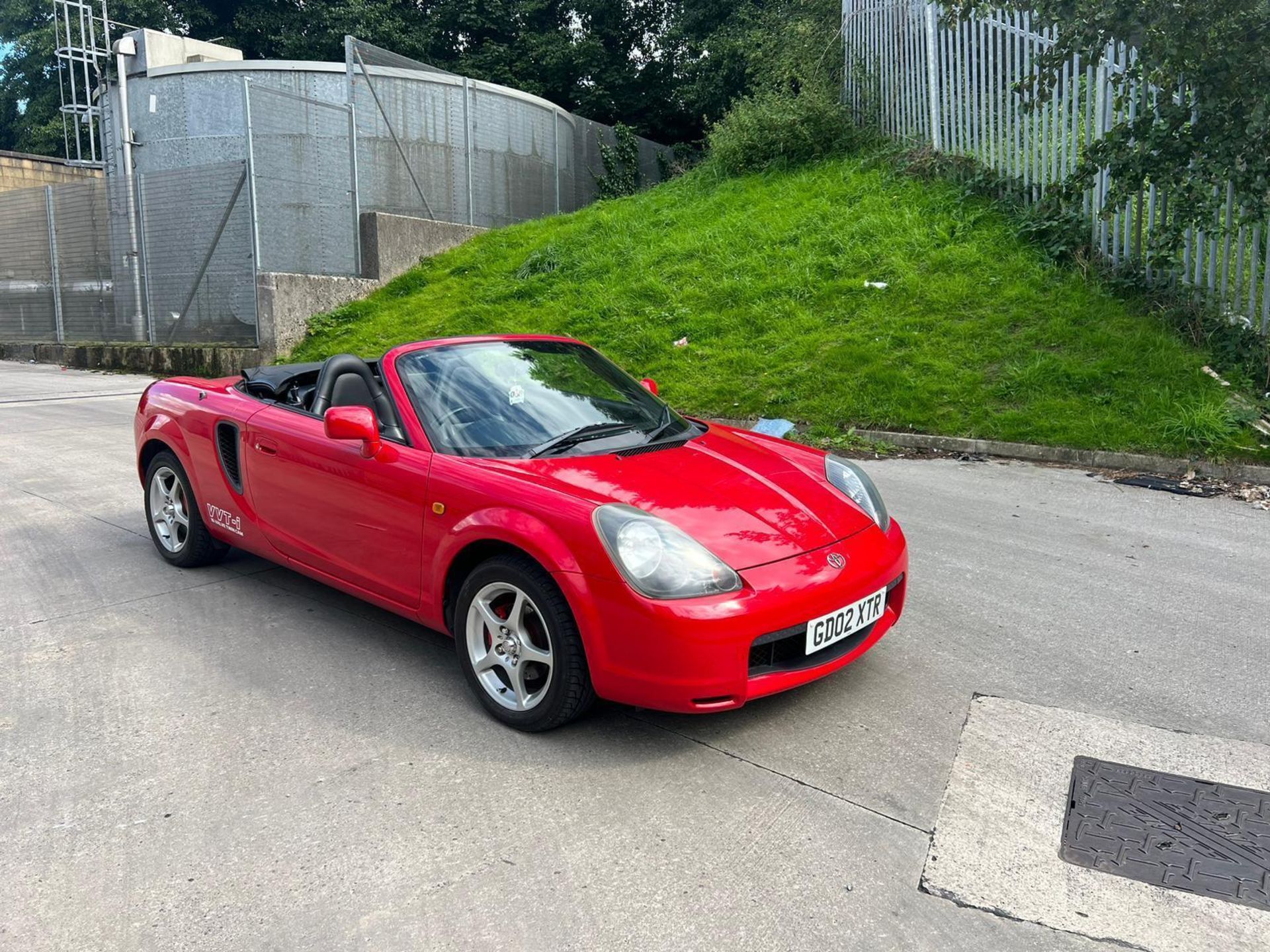 **(MILEAGE 66K ONLY)** TOYOTA MR2 '02 - CONVERTIBLE - NO VAT ON HAMMER - - Image 2 of 12