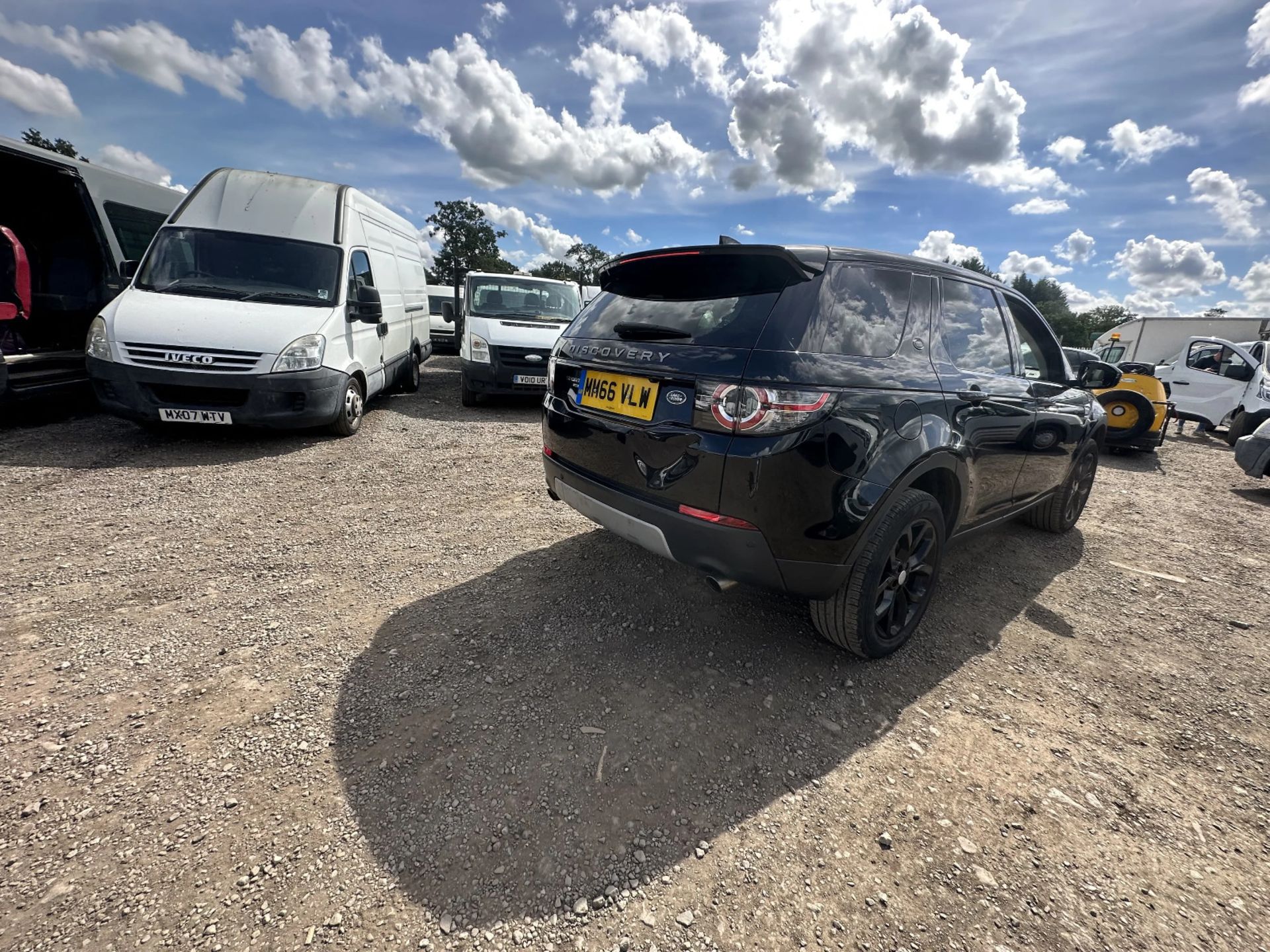 ONLY 30K MILES!!! 2017 66 PLATE LAND ROVER DISCOVERY SPORT SUNROOF 2.0 TD4 (NO VAT ON HAMMER) - Image 4 of 36