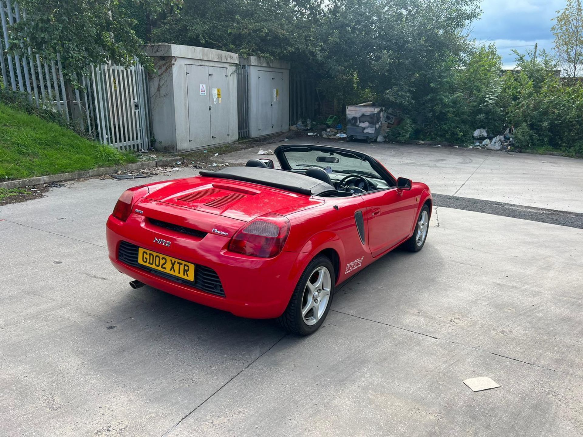 **(MILEAGE 66K ONLY)** TOYOTA MR2 '02 - CONVERTIBLE - NO VAT ON HAMMER - - Image 3 of 12