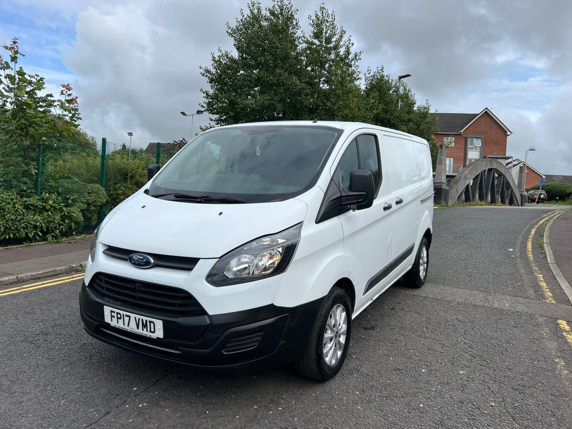 17 PLATE FORD TRANSIT WITH ONLY 96K MILES: COMES WITH 12 MONTHS MOT - Image 7 of 12