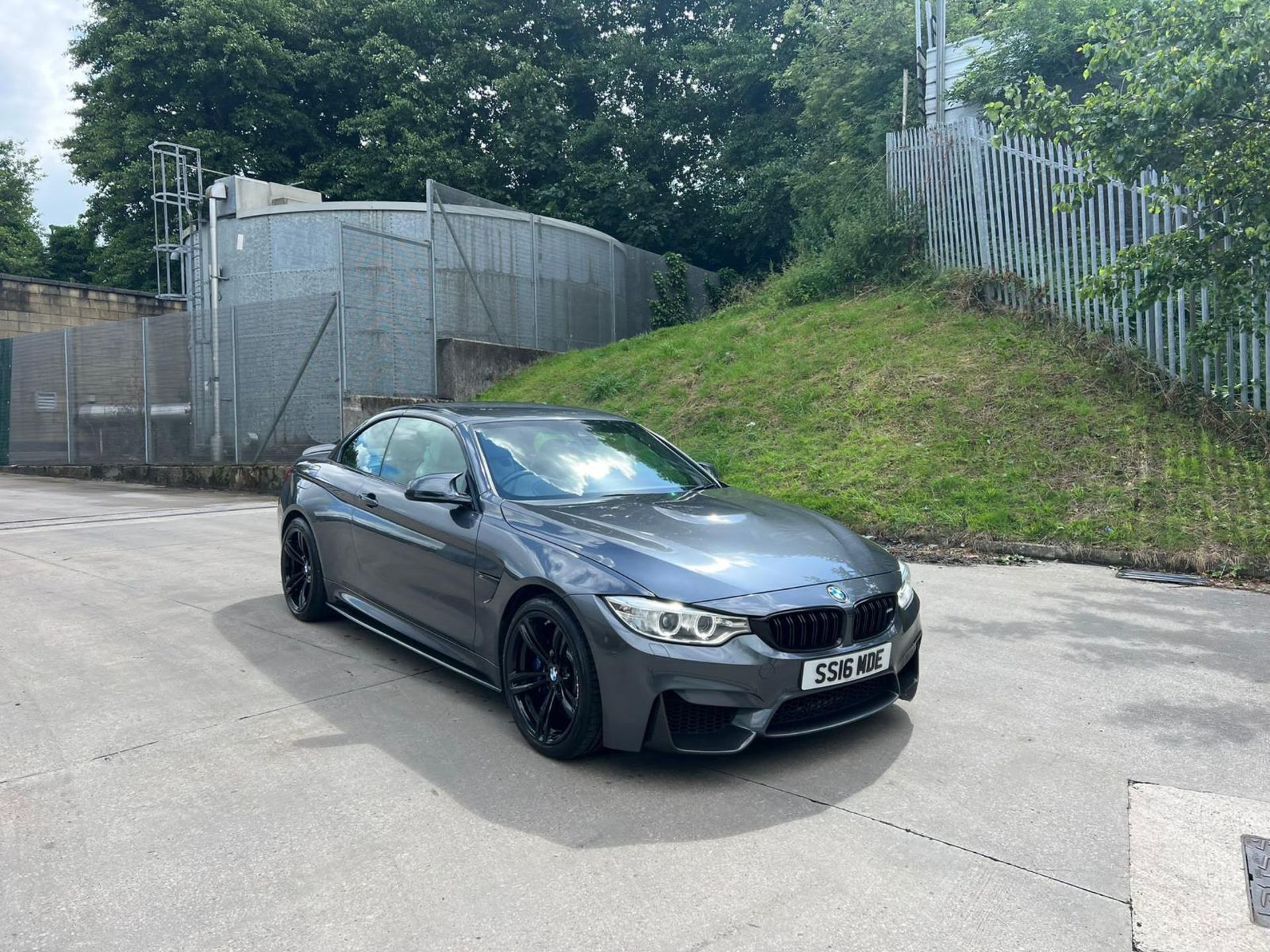 **(ONLY 55K MILEAGE)** 2016 BMW 4 SERIES: BLACK LEATHER INTERIOR (NO VAT ON HAMMER) - Image 2 of 12