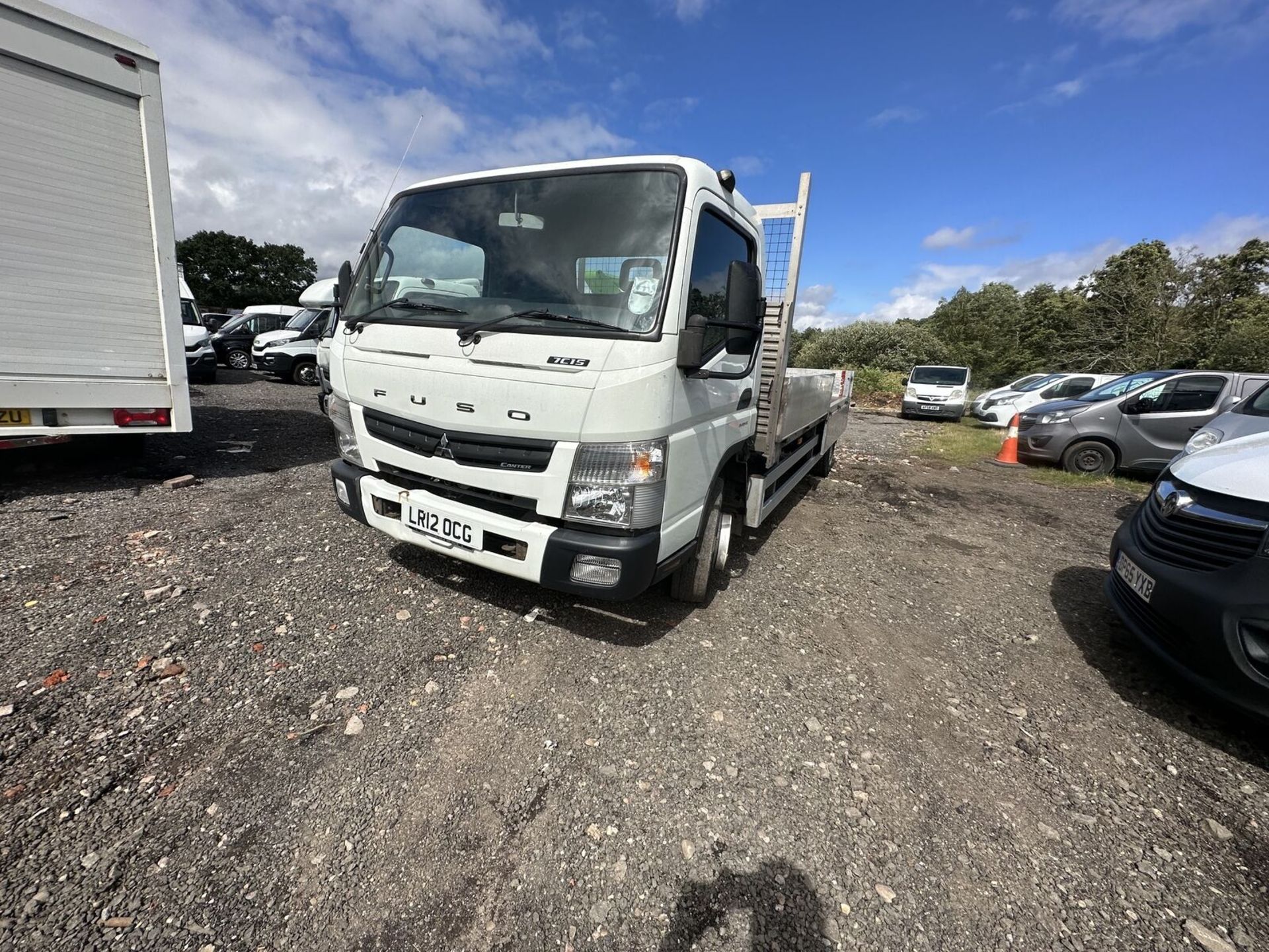 2012 MITSUBISHI FUSO CANTER: ROBUST FLATBED AUTOMATIC RWD 173K MILES - Image 7 of 15